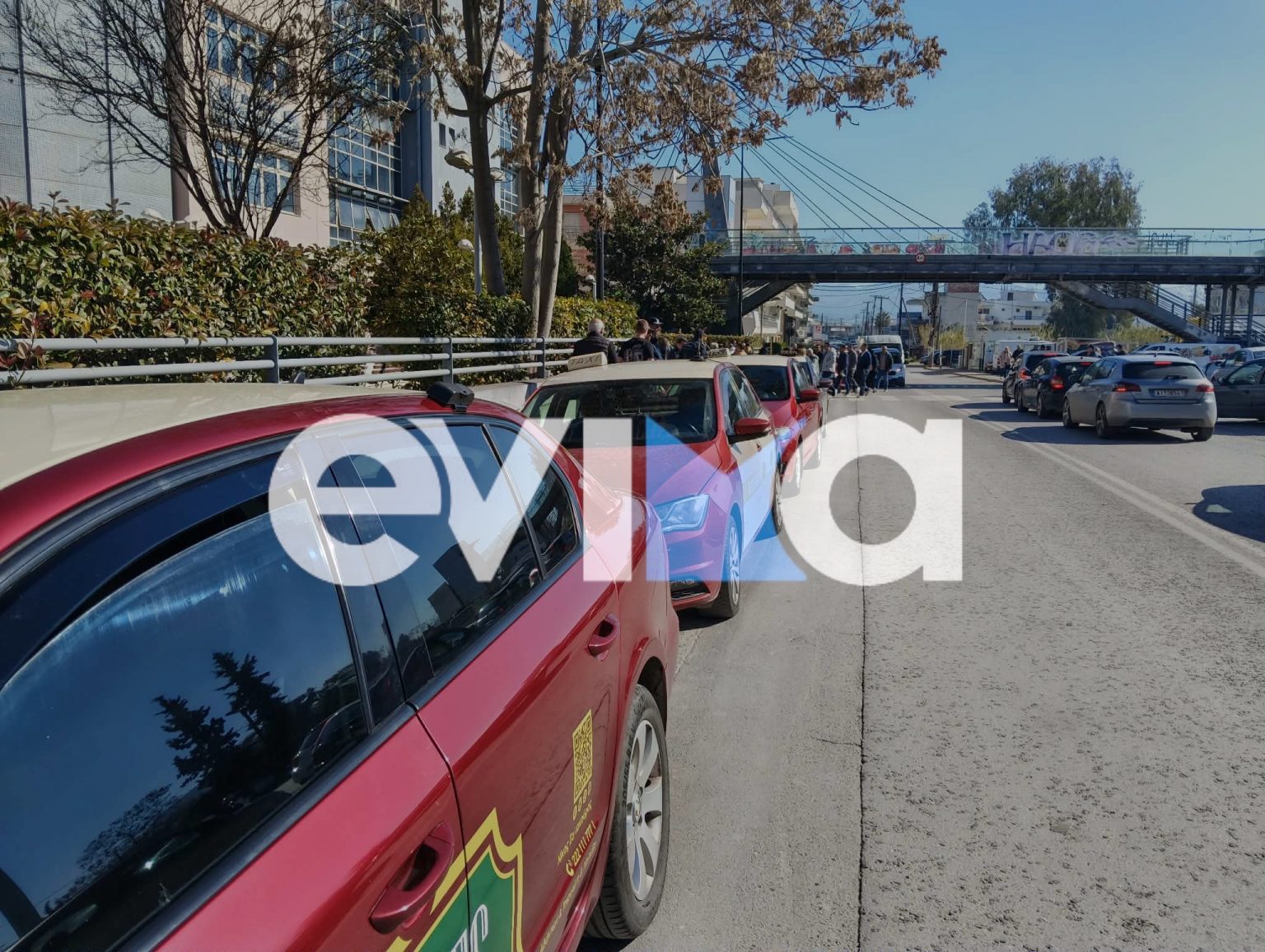 Χαλκίδα: Τραβούν χειρόφρενο από σήμερα τα ταξί