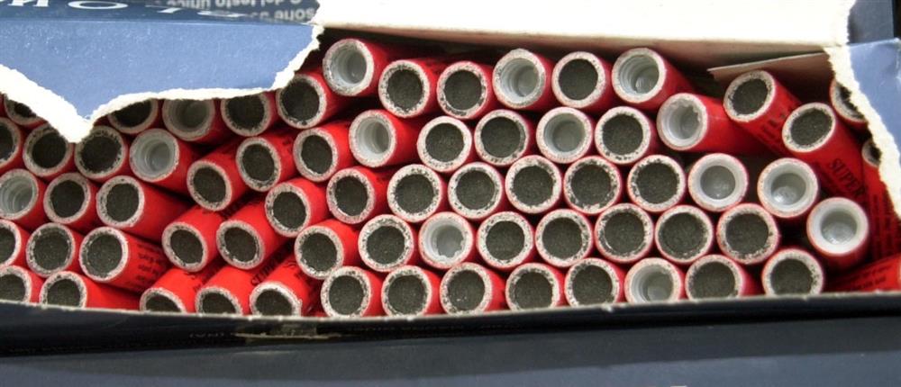 Άγιος Δημήτριος: Χειροπέδες σε 16χρονο που έφτιαχνε και πουλούσε κροτίδες από το δωμάτιό του