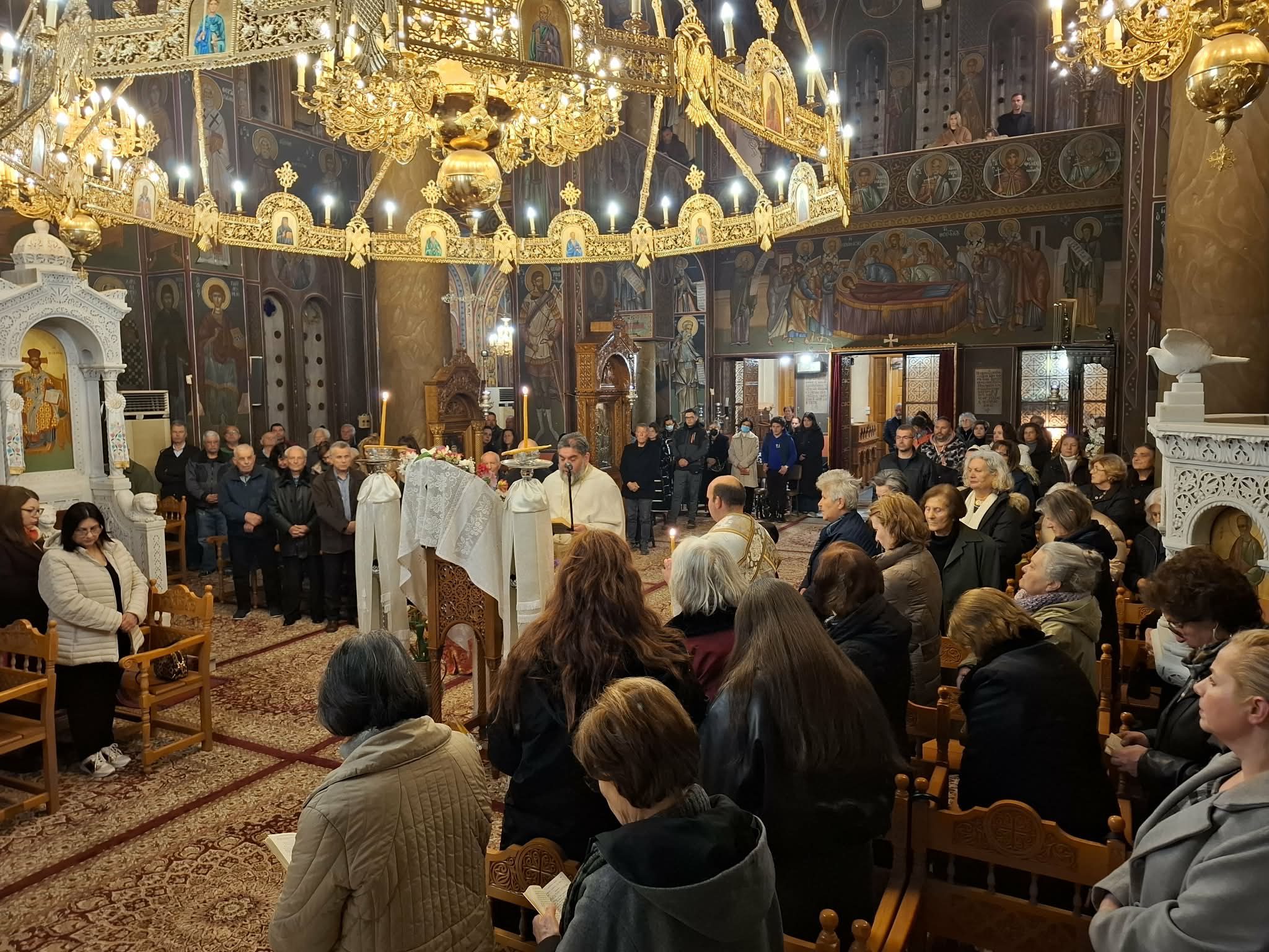 Εύβοια: Γέμισαν με πιστούς οι εκκλησίες στους Δ’ Χαιρετισμούς