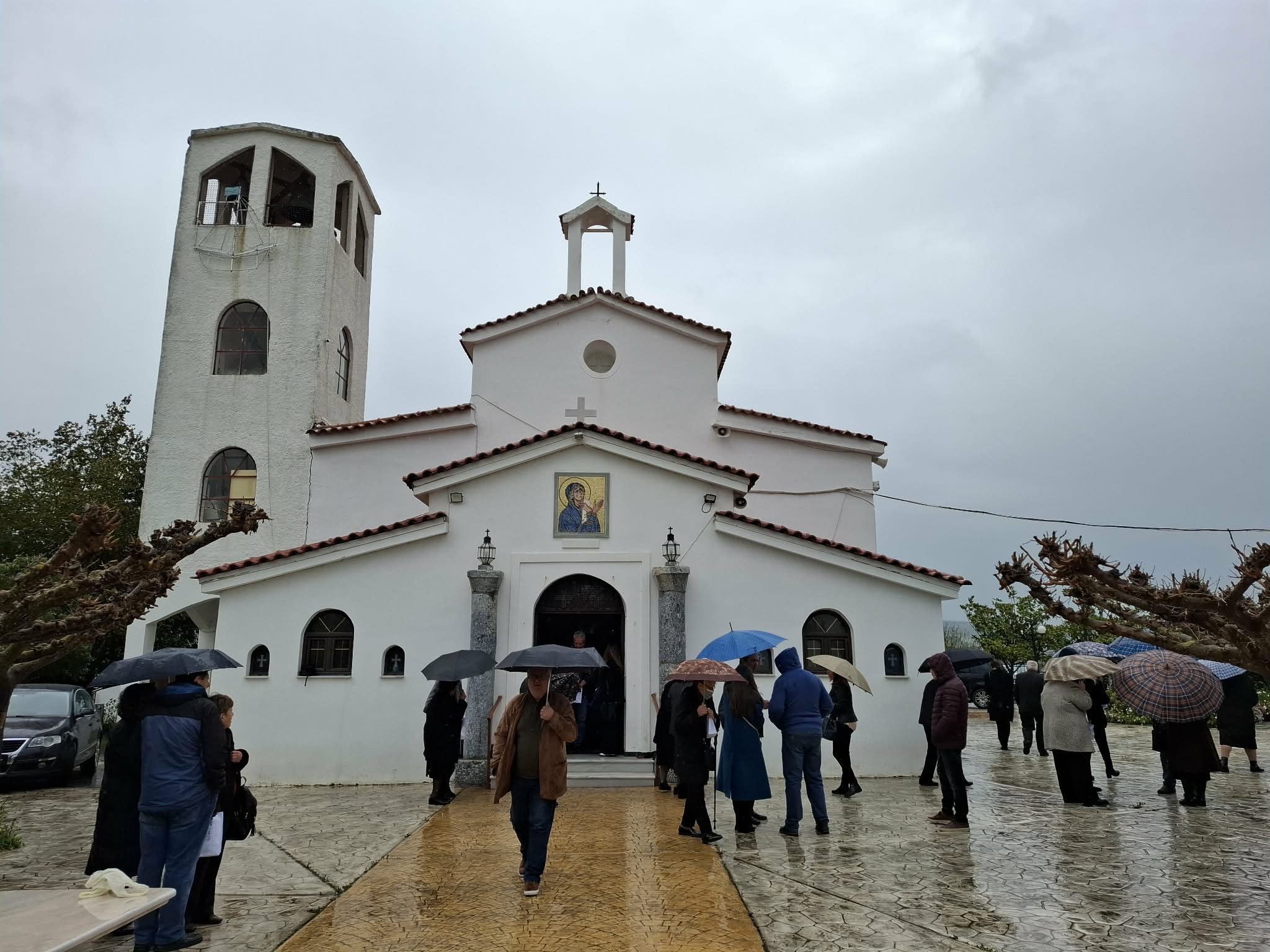 Εύβοια: Σε αυτό το χωριό υποδέχθηκαν με αγάπη το Μητροπολίτη κ. Σεραφείμ