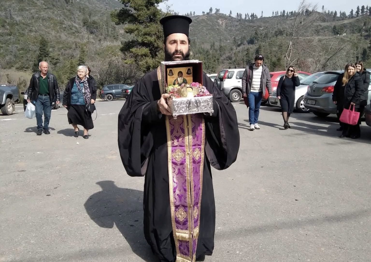 Ρίγη συγκίνησης στην Εύβοια: Επέστρεψε η Τίμια Κάρα του Οσίου Δαυίδ