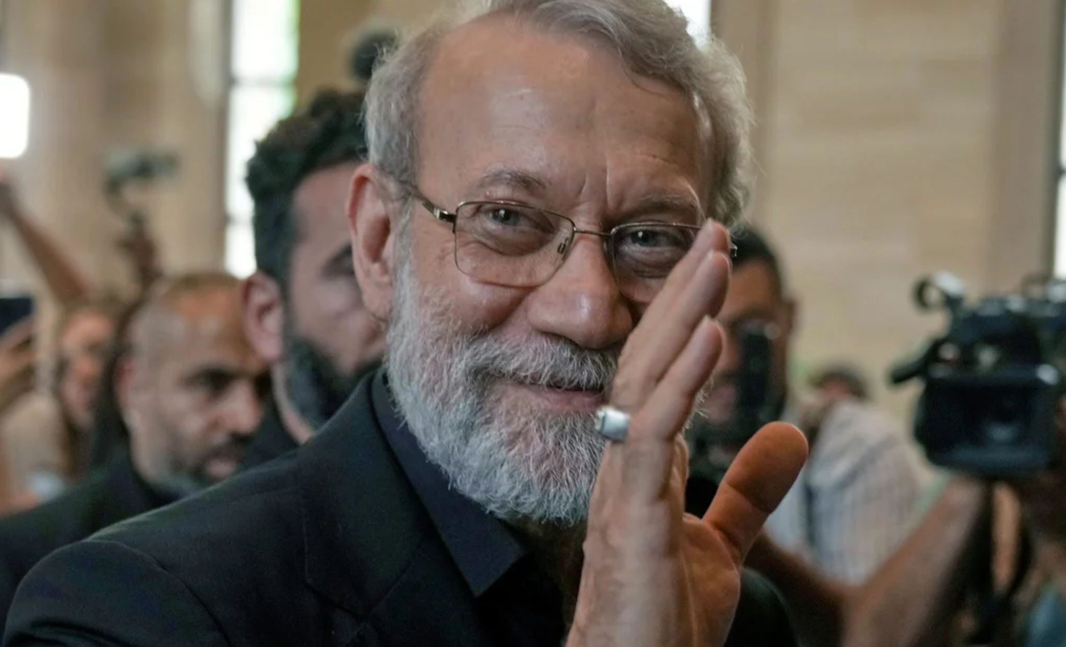 Φωτογραφία του δαχτυλιδιού του Αλί Λαριτζανί εμφανίστηκε στο Telegram μετά τη δολοφονία του