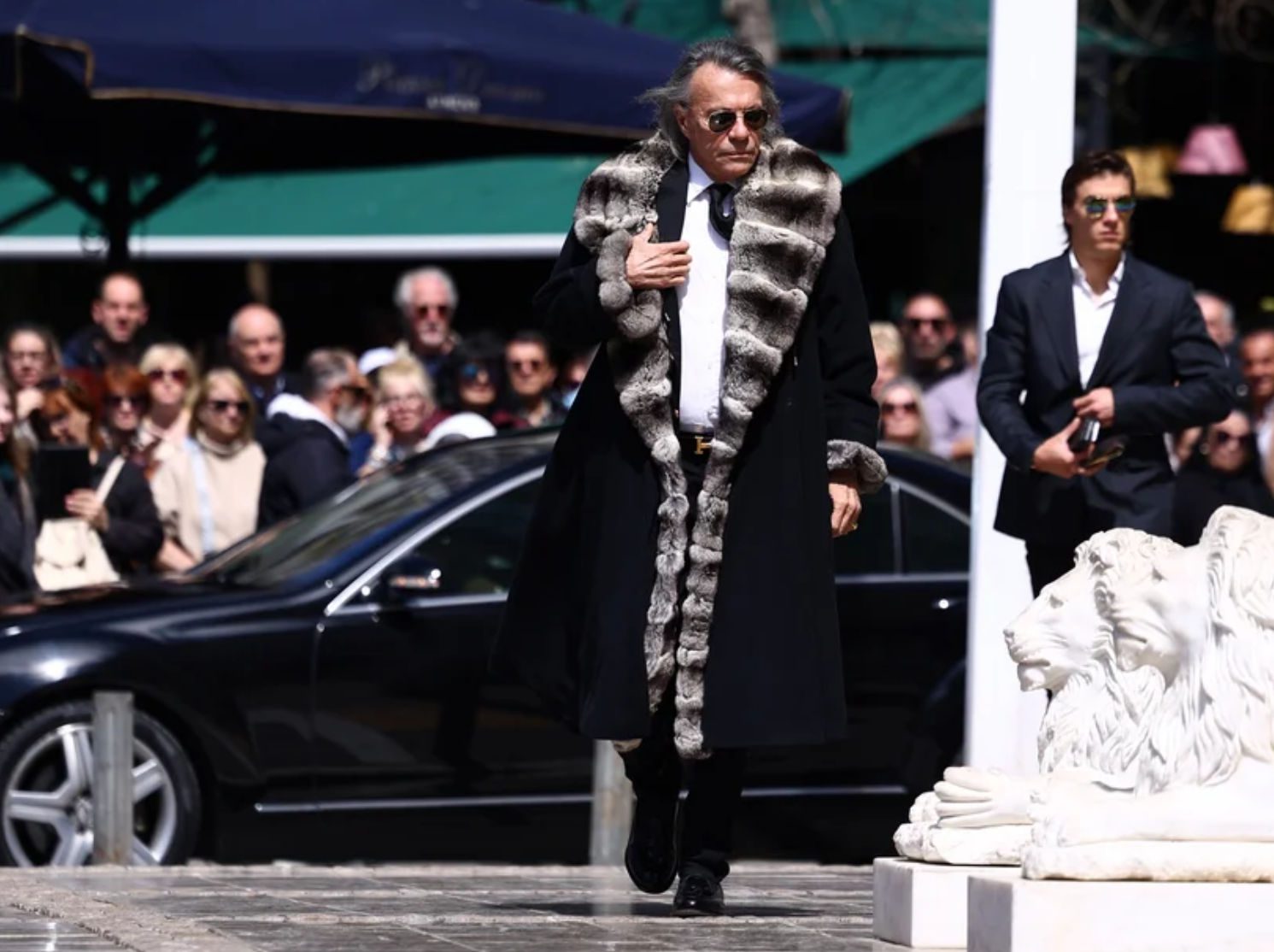 Ποιοι διάσημοι πήγαν στη Μητρόπολη για να πουν «αντίο» στη Μαρινέλλα