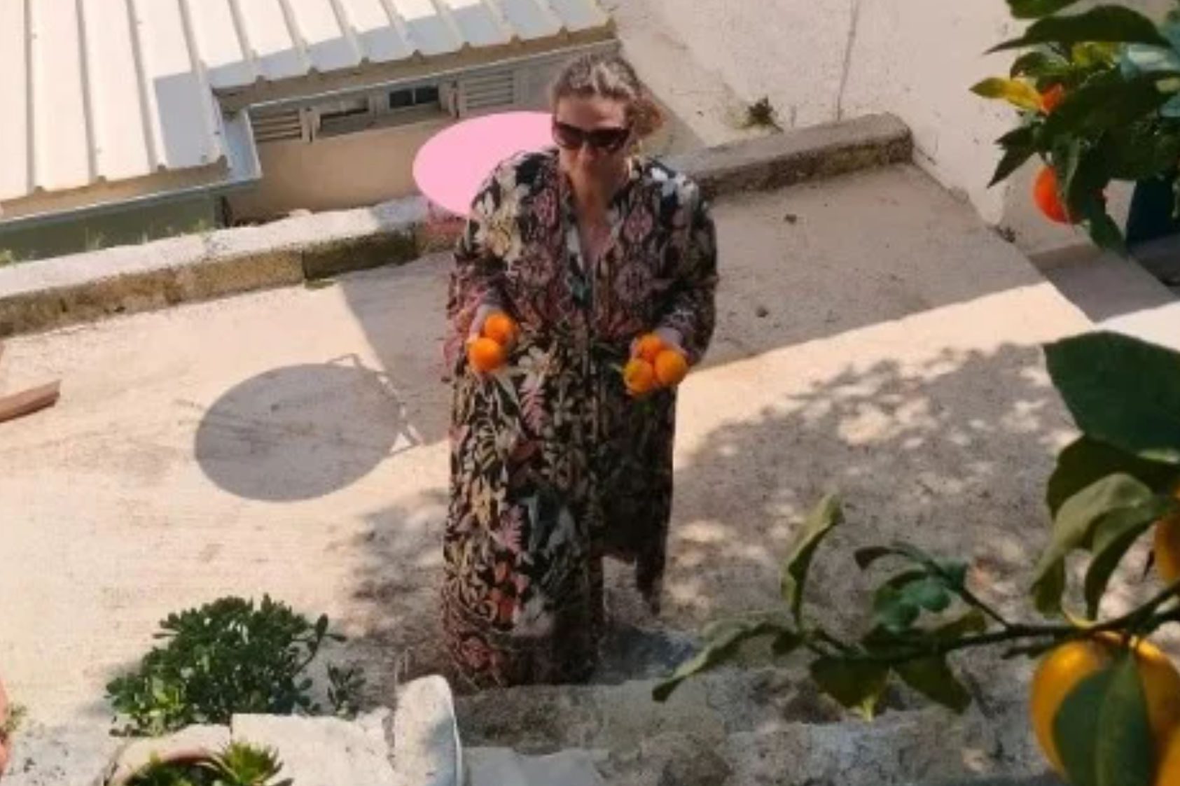 Παραιτήθηκε από τη δουλειά της στη Φινλανδία και αγόρασε σπίτι στη Ζάκυνθο με 70.000 ευρώ – Η νέα ζωή της Ελίνας Ραμίρεζ