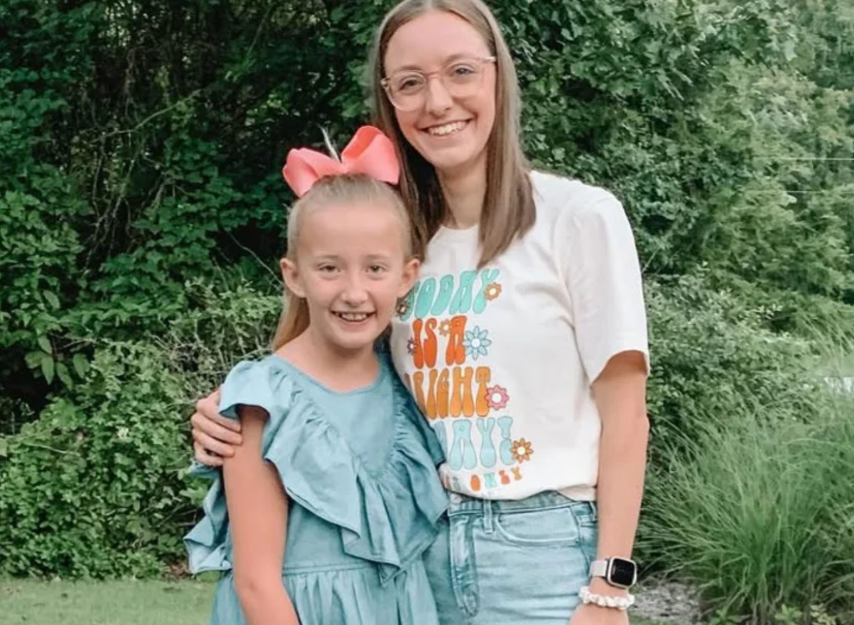 Θυμίζει την ταινία «Ματίλντα»: Η αληθινή ιστορία της δασκάλας που υιοθέτησε τη μαθήτριά της –