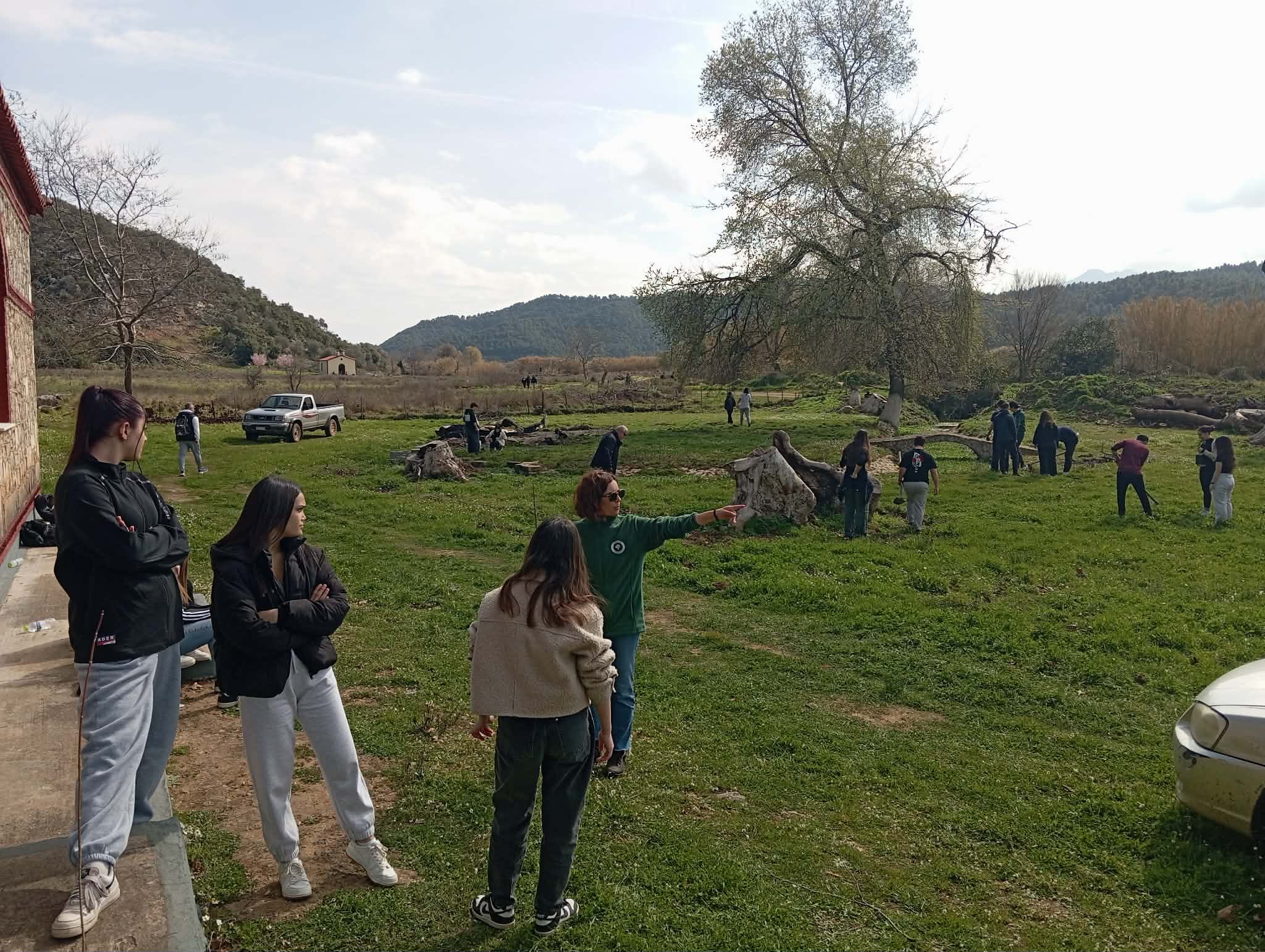 Εύβοια: Μαθητές και εθελοντές «πρασίνισαν» το Μαντούδι