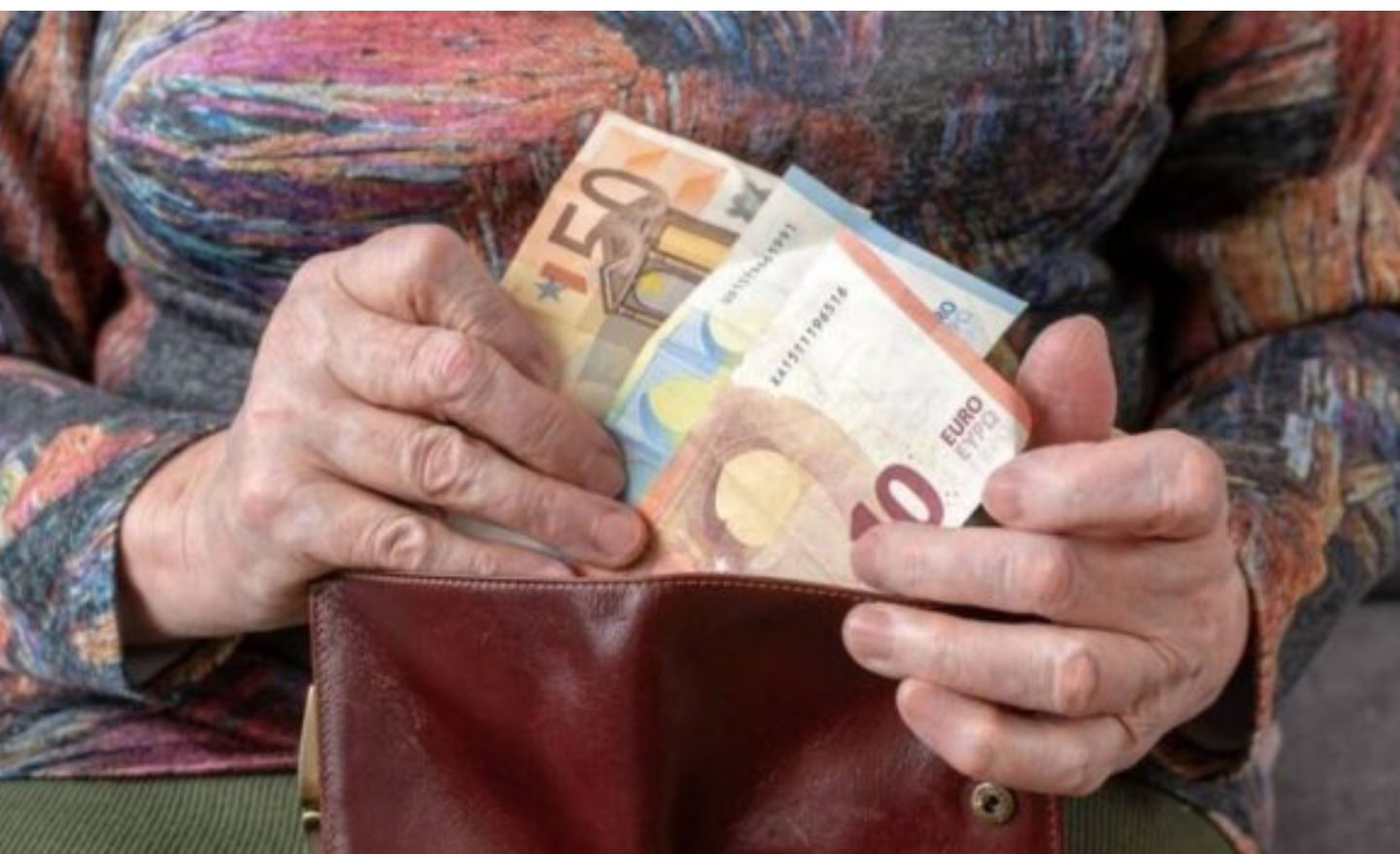 Ανατροπή με τις περικοπές στις συντάξεις χηρείας