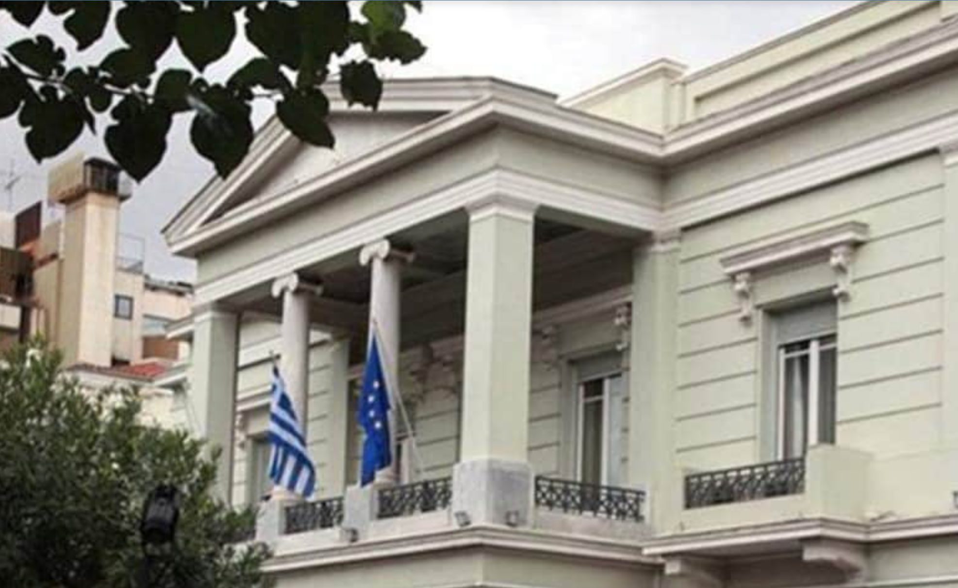 ΥΠΕΞ: «Η Ελλάδα δεν συμμετέχει και δεν εμπλέκεται με οποιονδήποτε τρόπο στην επιχείρηση κατά του Ιράν»