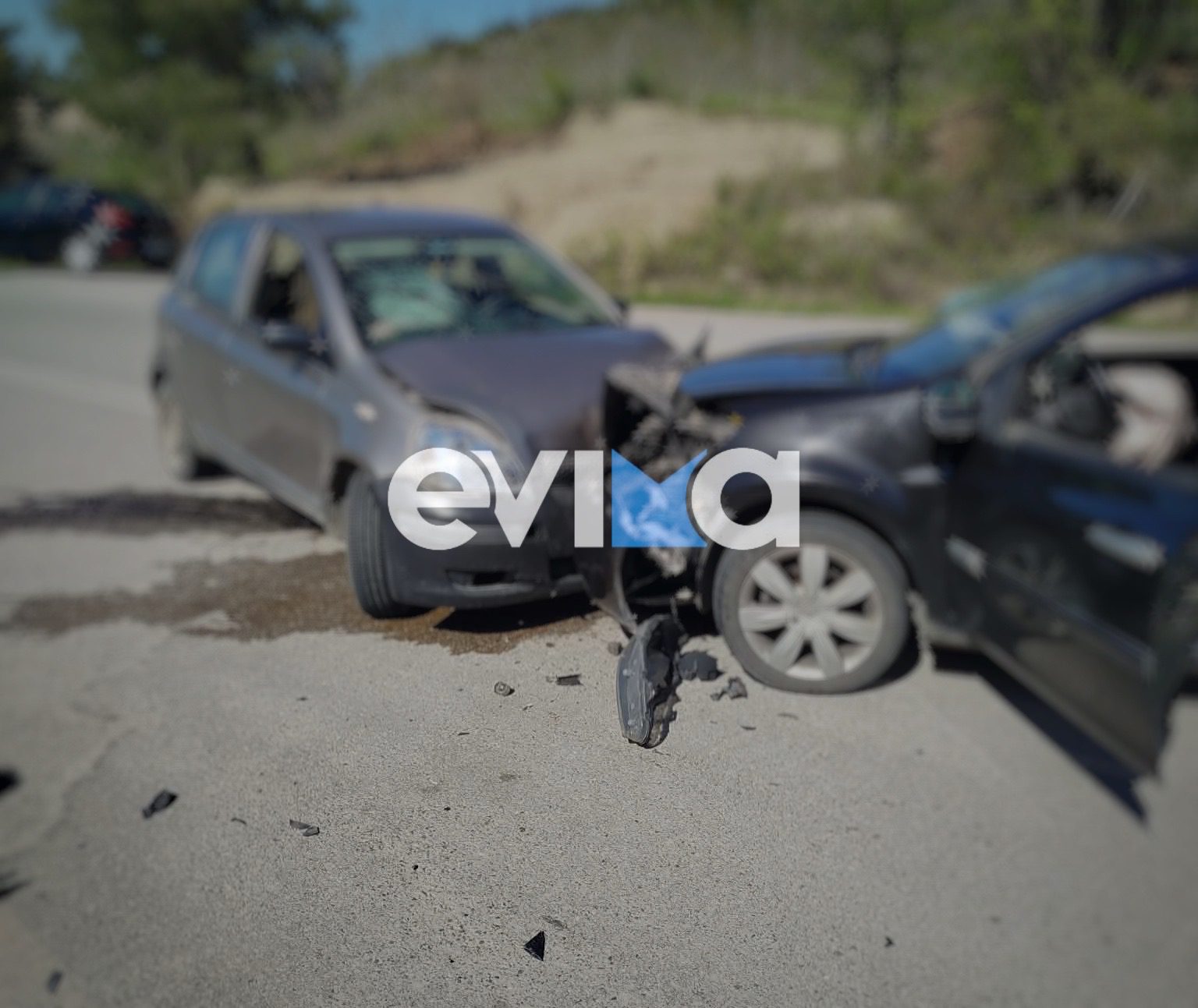 Σοβαρό τροχαίο με τρεις τραυματίες στην Εύβοια – Συγκρούστηκαν δύο ΙΧ