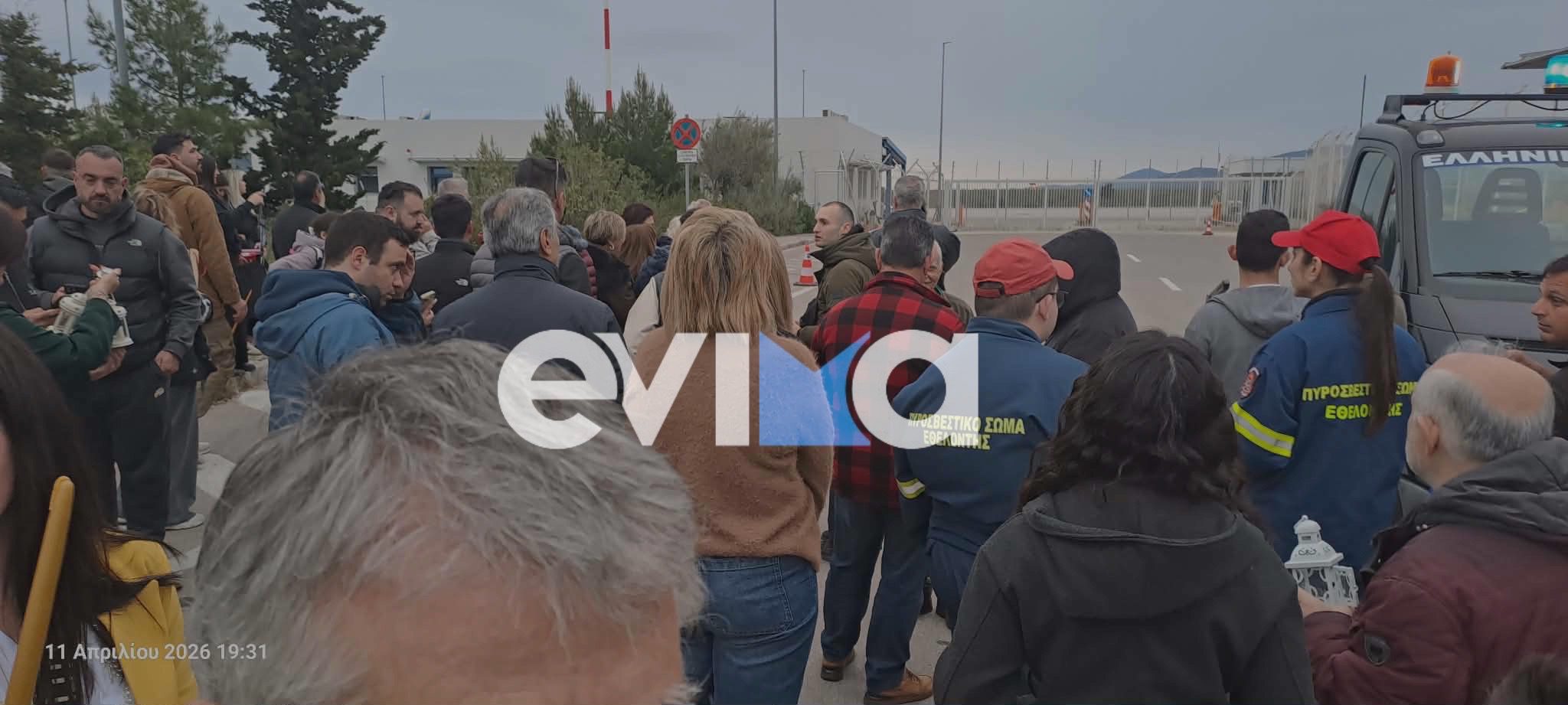 Εθελοντές του ΕΣΔΔΕ φέρνουν το Άγιο Φως στην Εύβοια