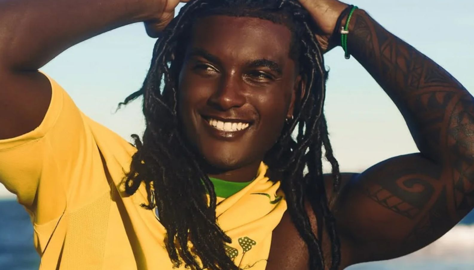 Απέλυσαν σεκιουριτά επειδή ήταν… υπερβολικά όμορφος