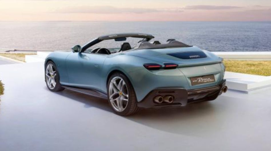 Ποιος αγόρασε στην Ελλάδα την ολοκαίνουργια Ferrari αξίας 400.000 ευρώ