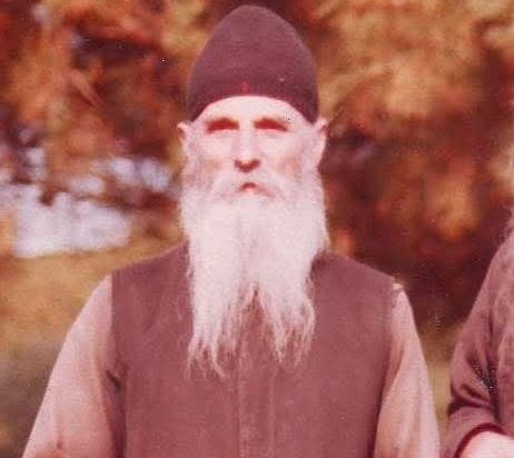 Η Εύβοια αποχαιρετά τον ταπεινό ασκητή της: Πλήθος κόσμου τον αποχαιρέτησε