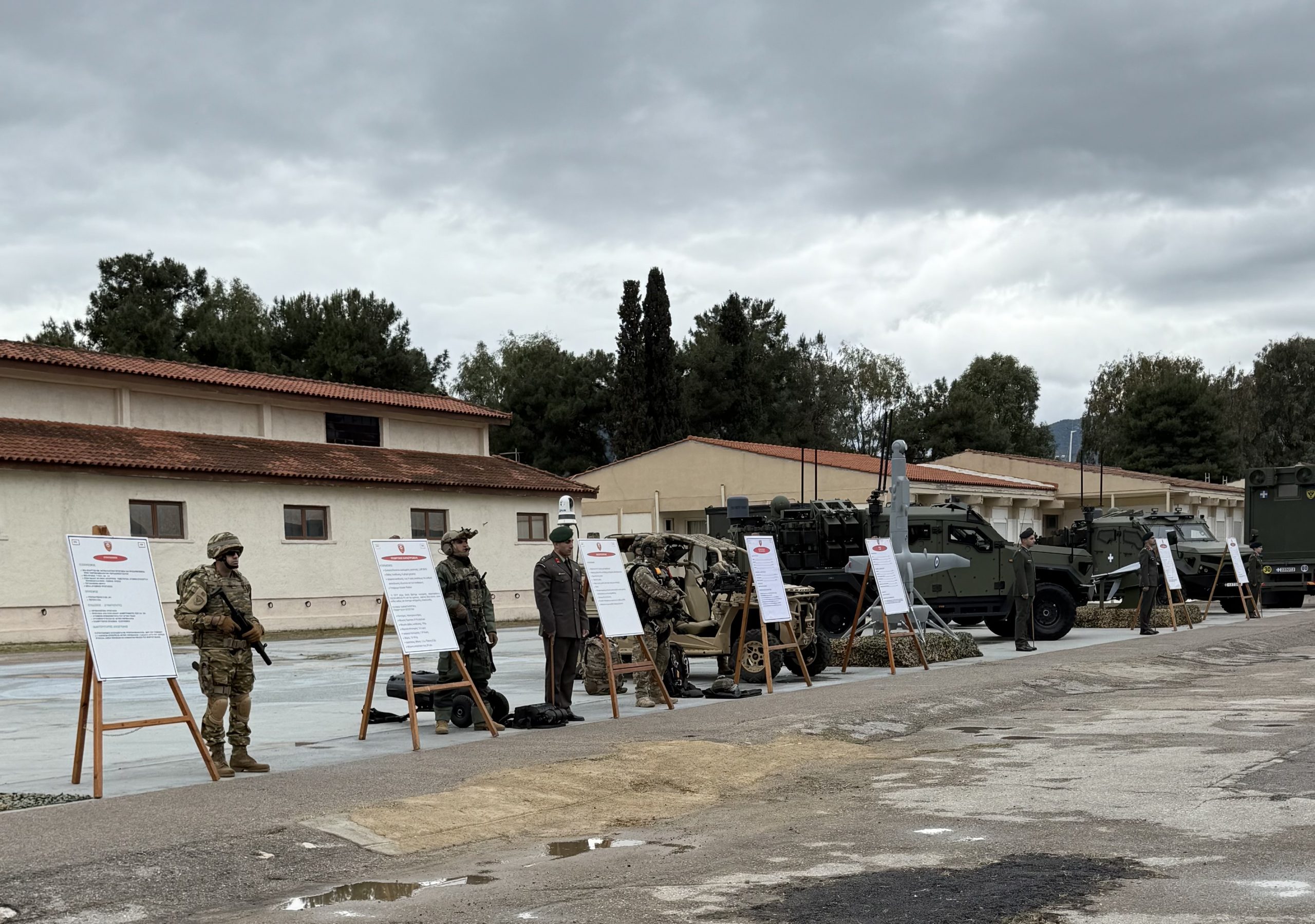 Από τη Σχολή Πεζικού οι ευχές του Θανάση Ζεμπίλη για την εορτή του Μεγαλομάρτυρα Αγίου Γεωργίου.