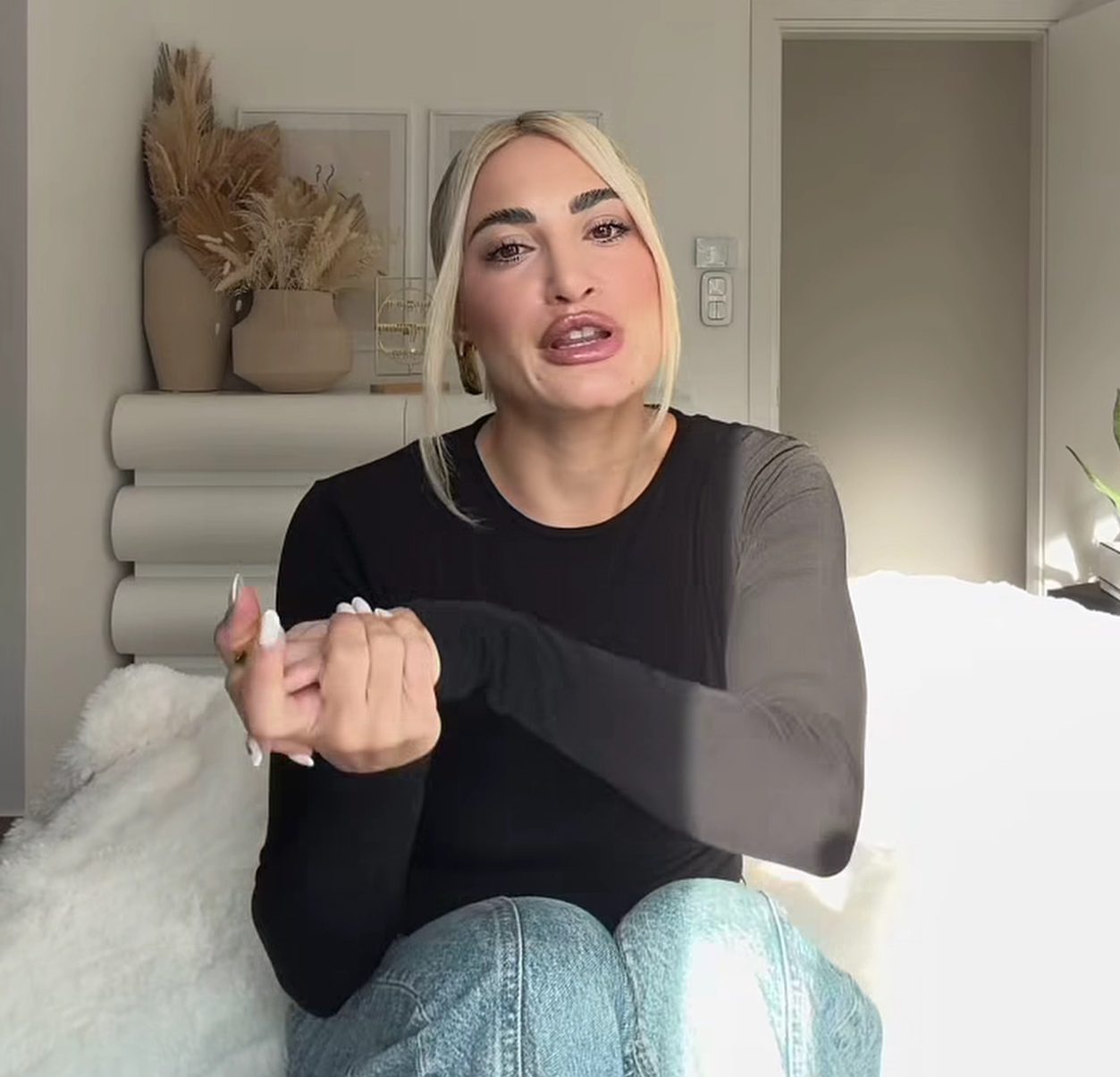 Συνελήφθη η Ιωάννα Τούνη μετά τη μήνυση ενός από τους καταδικασθέντες για revenge porn