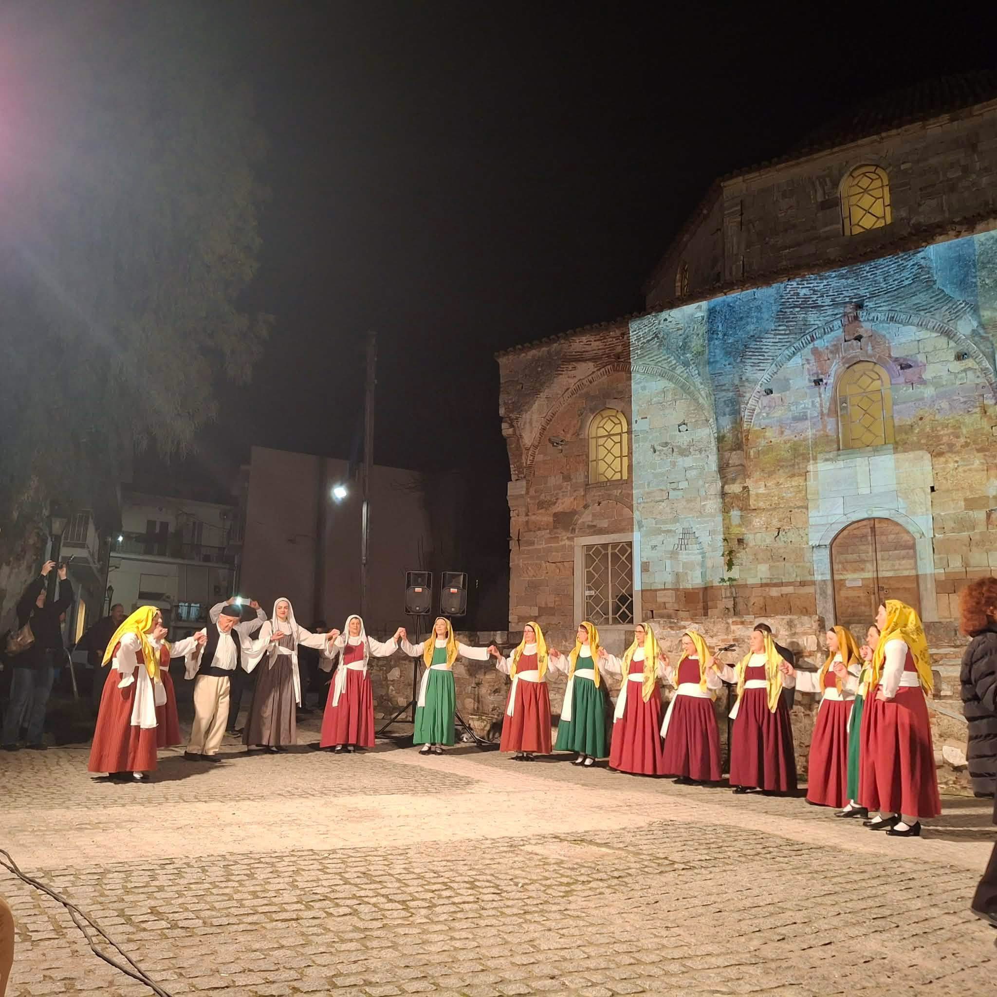 Χόρεψαν για την απελευθέρωση της Εύβοιας! Μεγάλη συγκίνηση στην εκδήλωση της ΟΠΣΕ