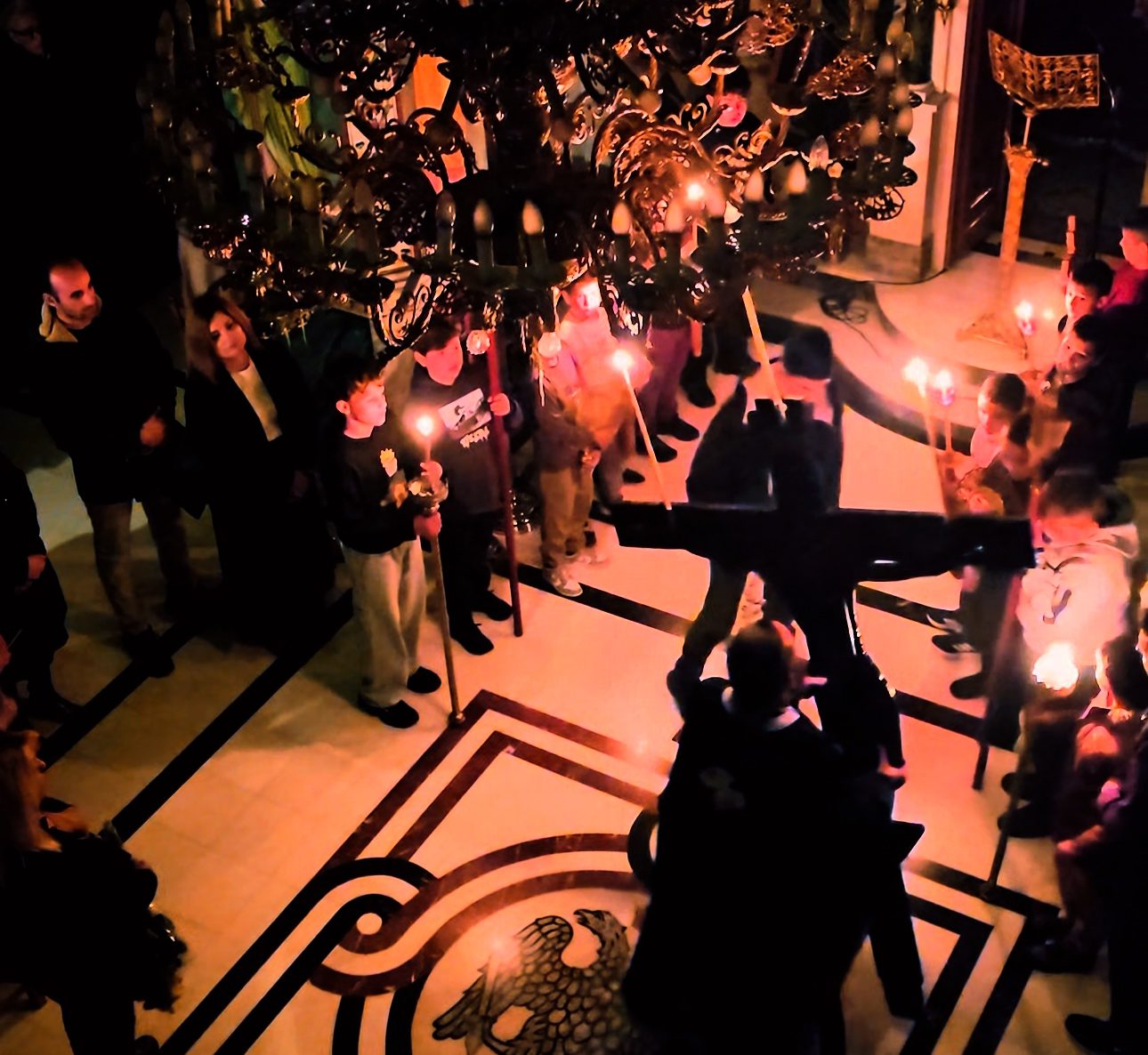 Μ. Πέμπτη: Νύχτα κατάνυξης στις Ροβιές Ευβοίας – Βίντεο