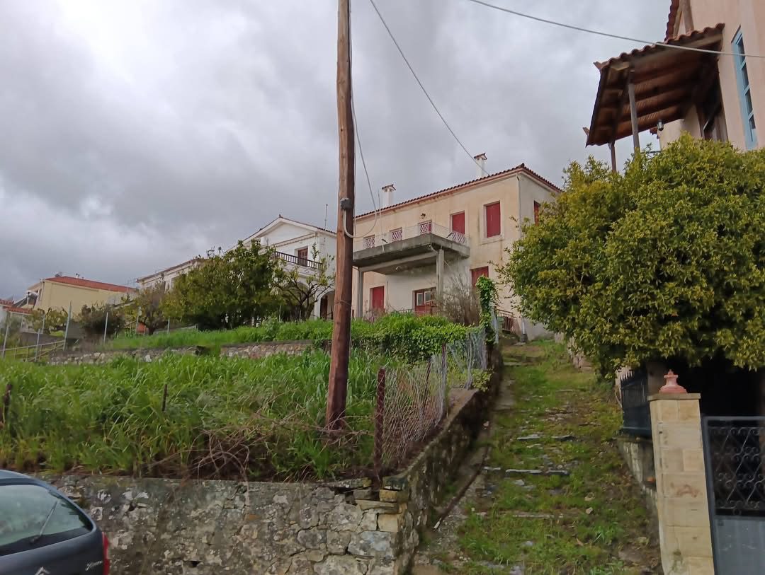 Καιρός: Νεφώσεις με τοπικές βροχές σήμερα Μ. Σάββατο στην Εύβοια