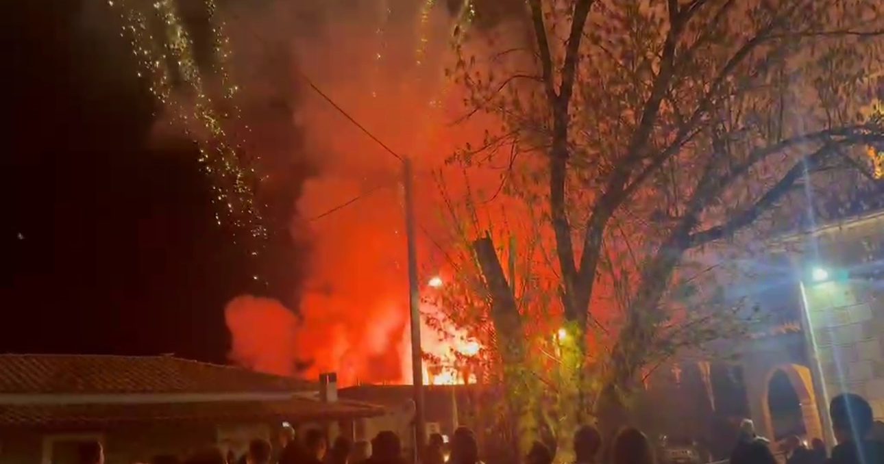 Εύβοια: Λαμπρή Πρώτη Ανάσταση στη Φαράκλα με πλήθος πιστών