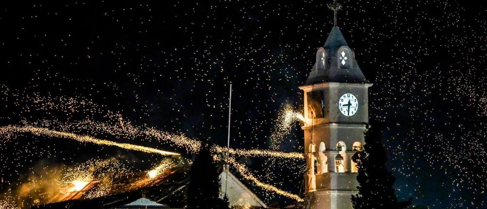 Πήρε φωτιά ο ουρανός στη Χίο! Εντυπωσιακός ρουκετοπόλεμος