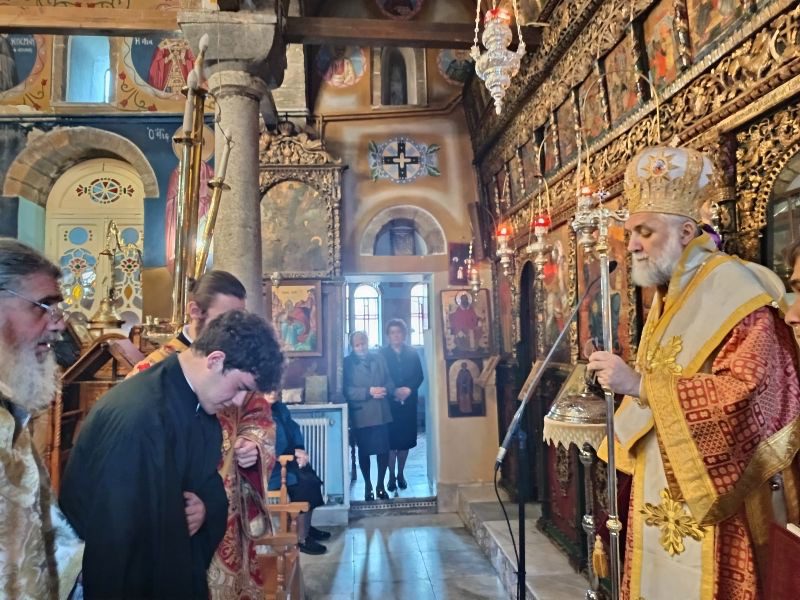 Μαθητής λυκείου χειροθετήθηκε Νέος Αναγνώστης από τον Θεοφιλέστατο Επίσκοπο Σκοπέλου, Νικόδημο