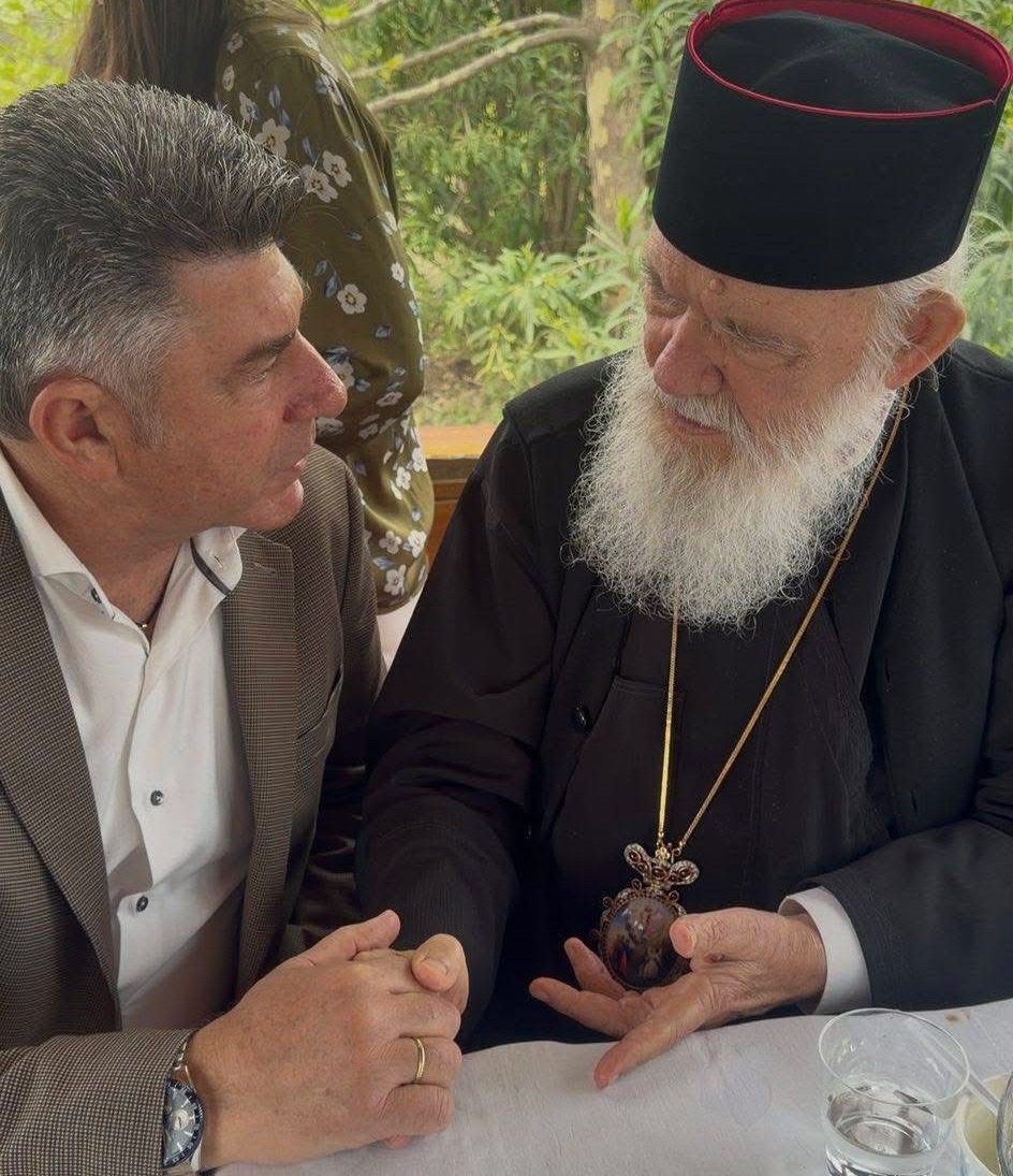 Ευβοιώτης δημοτικός σύμβουλος πήρε την ευχή του Αρχιεπισκόπου Ιερώνυμου