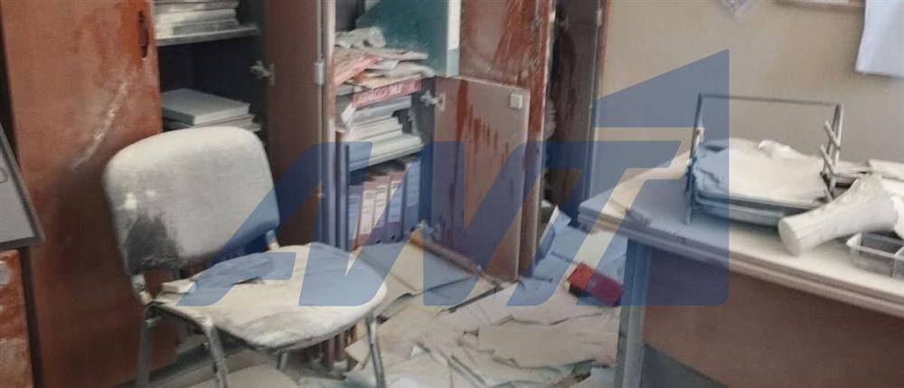 Γλυφάδα: Βανδαλισμός και διάρρηξη σε σχολείο – Λεία χιλιάδων ευρώ και υβριστικά συνθήματα σε τοίχους (βίντεο)