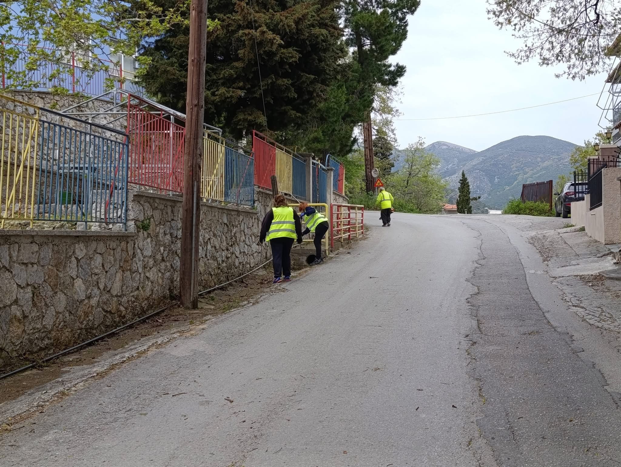 Εύβοια: Έκανα «κούκλα» τα σχολεία για να υποδεχτούν τους μαθητές μετά το Πάσχα