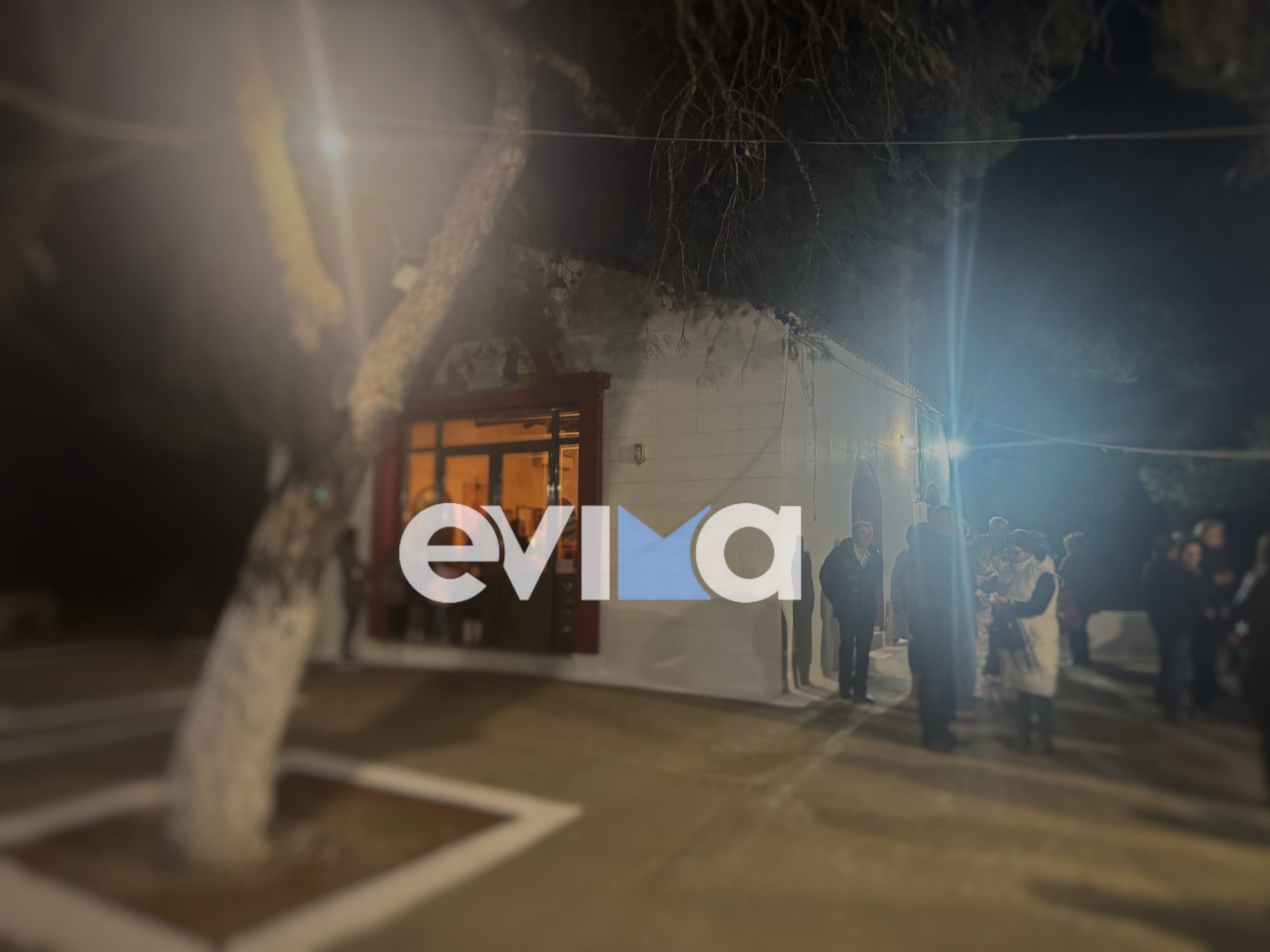 Χαλκίδα: Γιορτάζει το ξωκλήσι της Ζωοδόχου Πηγής με θέα τη θάλασσα