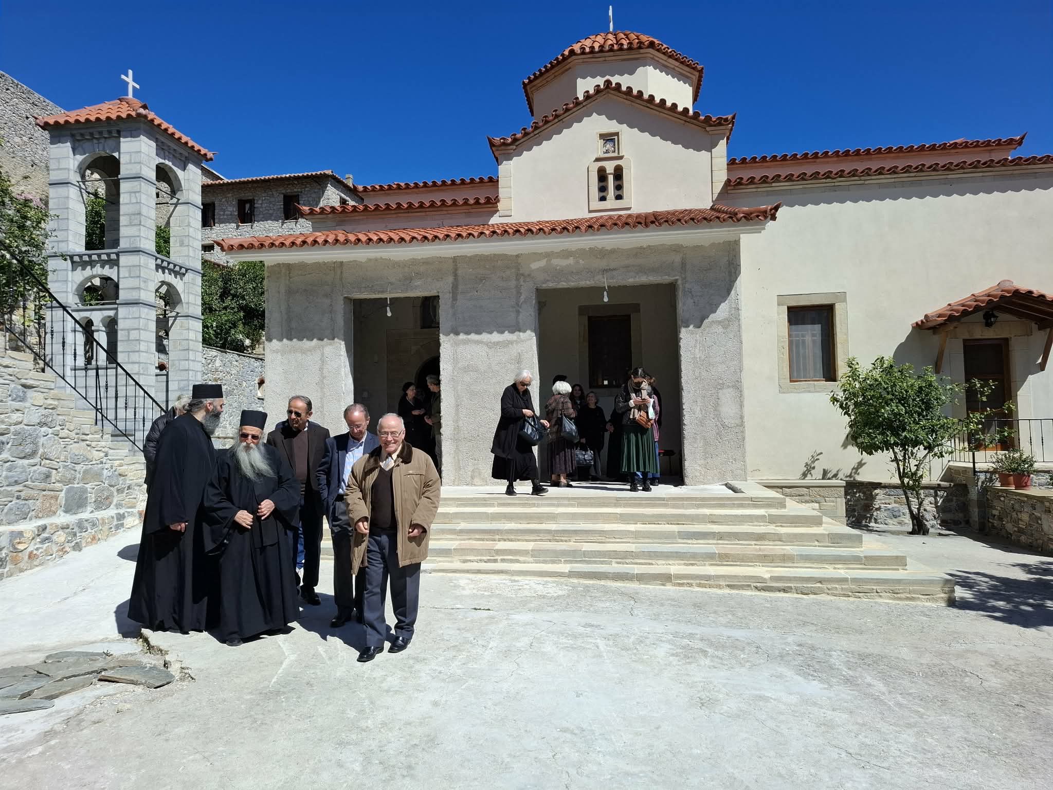 Εύβοια: Πήγαν σε αυτό το πανέμορφο Μοναστήρι την Κυριακή των Μυροφόρων