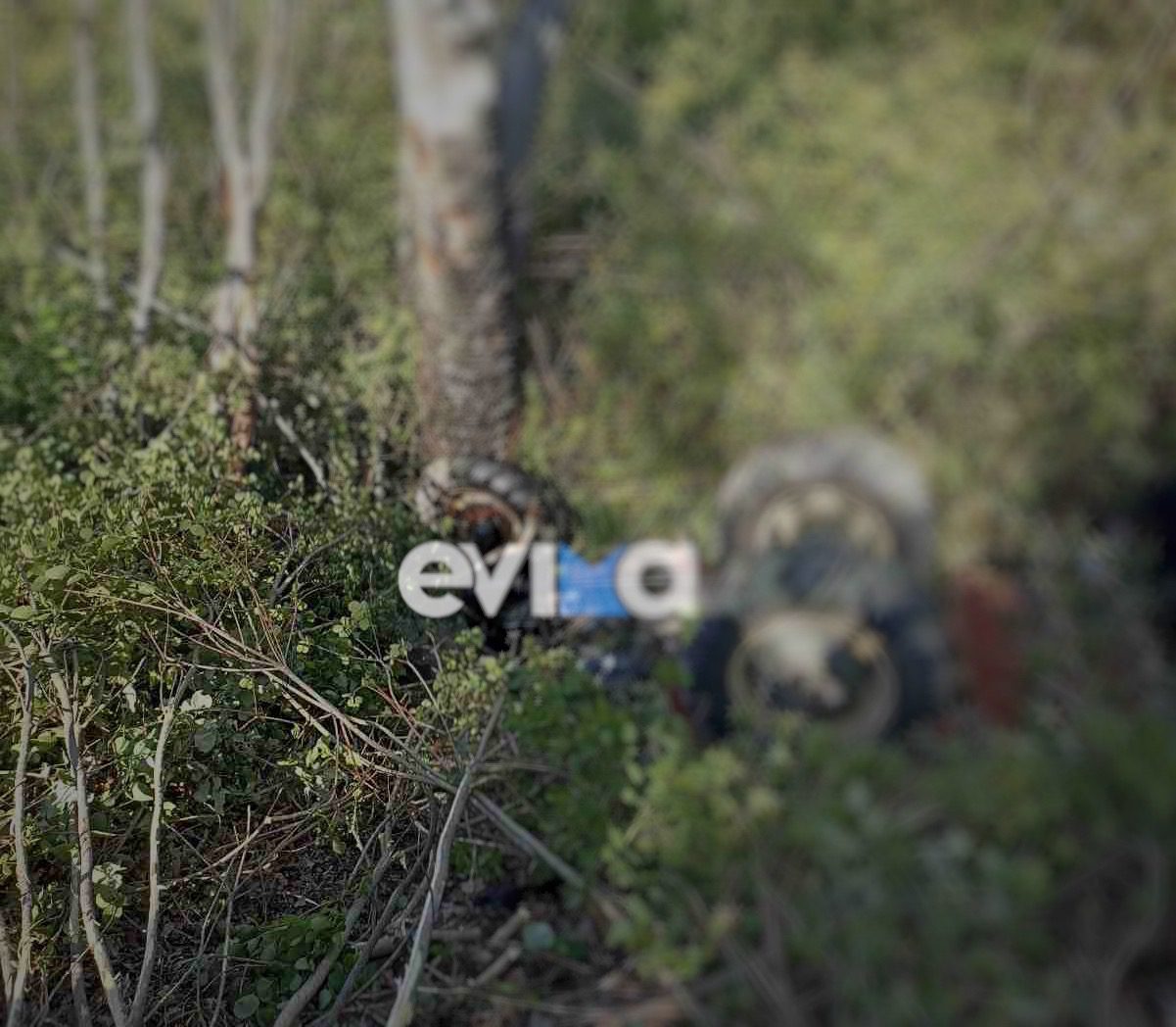 Τραγωδία στην Εύβοια: Νεκρός άνδρας, τον καταπλάκωσε το τρακτέρ του