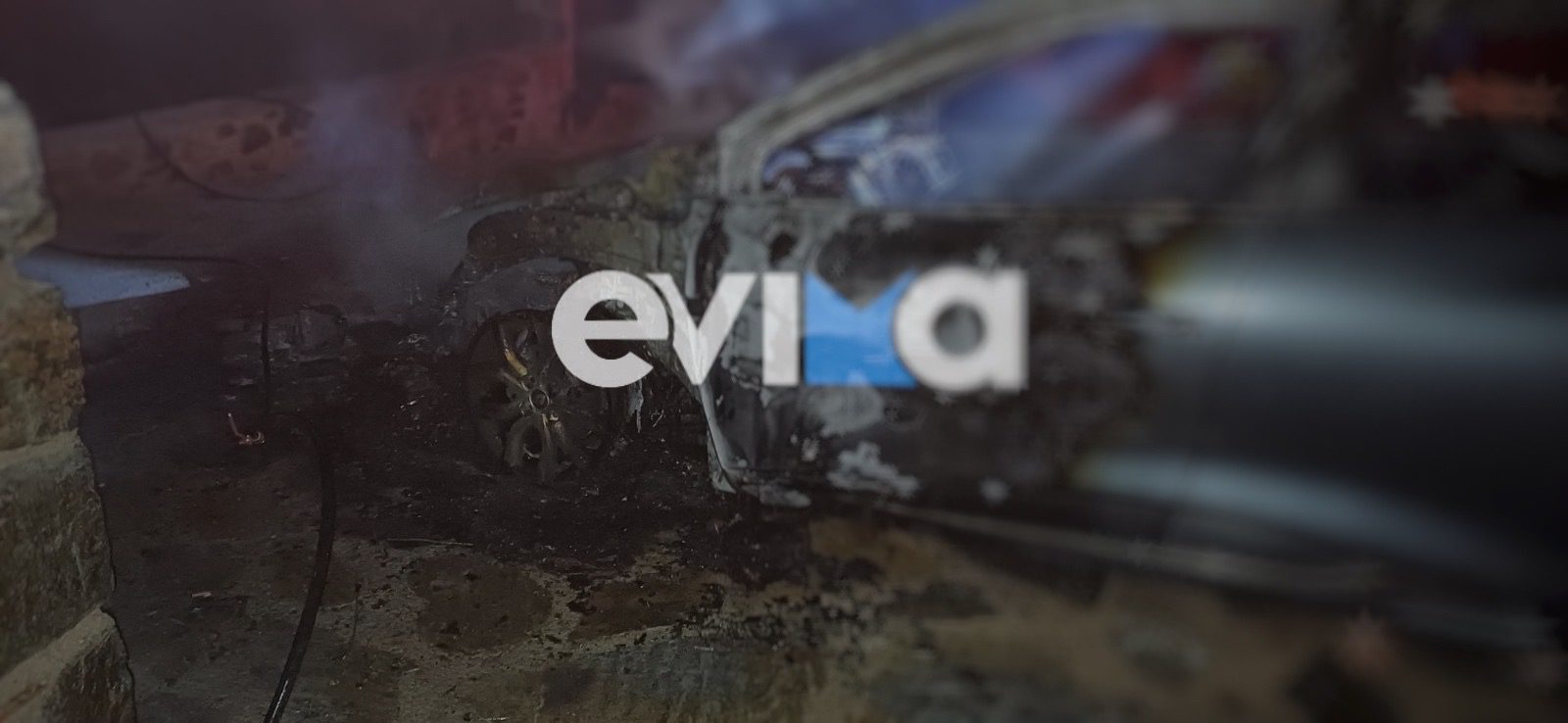 Φωτιά σε αυτοκίνητο στην Εύβοια – Κάηκε ολοσχερώς