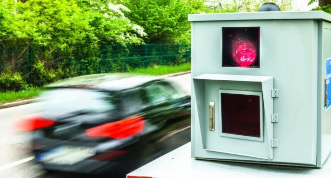 Αυτό είναι το παράνομο αξεσουάρ που πουλάει η Amazon για τα ΙΧ και κάνει θραύση