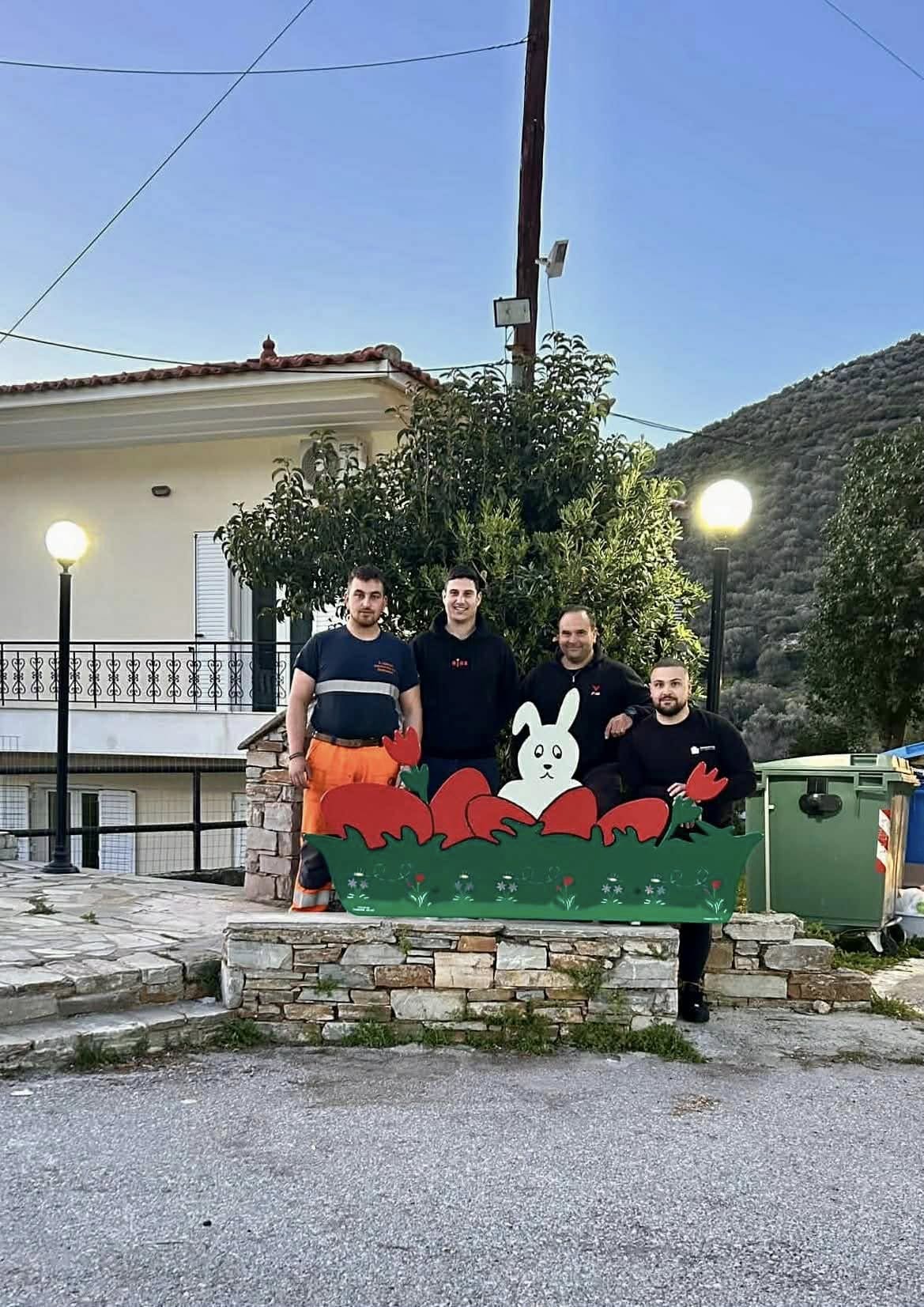 Στόλισαν για το Πάσχα εντυπωσιακή γραφική πλατεία στην Εύβοια – Εικόνες