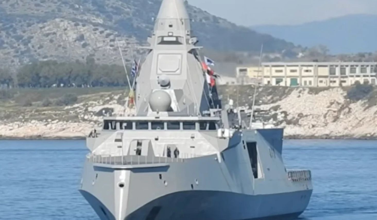 Μητσοτάκης, Μακρόν και φρεγάτα «Κίμων» στον Πειραιά το Σάββατο (βίντεο)