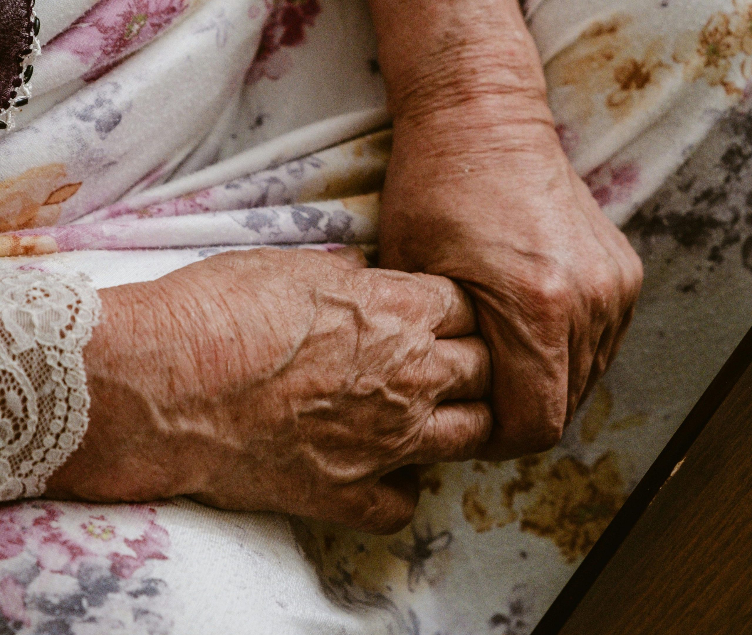 Σύλληψη για παράνομο «γηροκομείο» – Ηλικιωμένες ζούσαν σε άθλιες συνθήκες