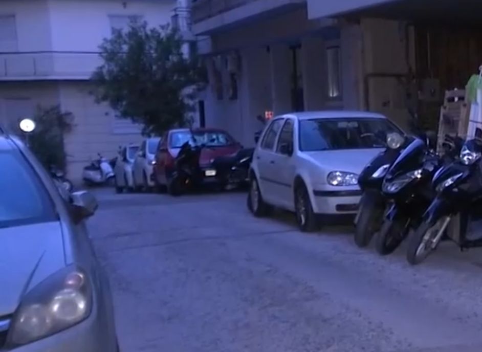 Σοκ: Οδηγός μηχανής επιτέθηκε σε 22χρονη και της έσπασε το πόδι για ασήμαντη αφορμή