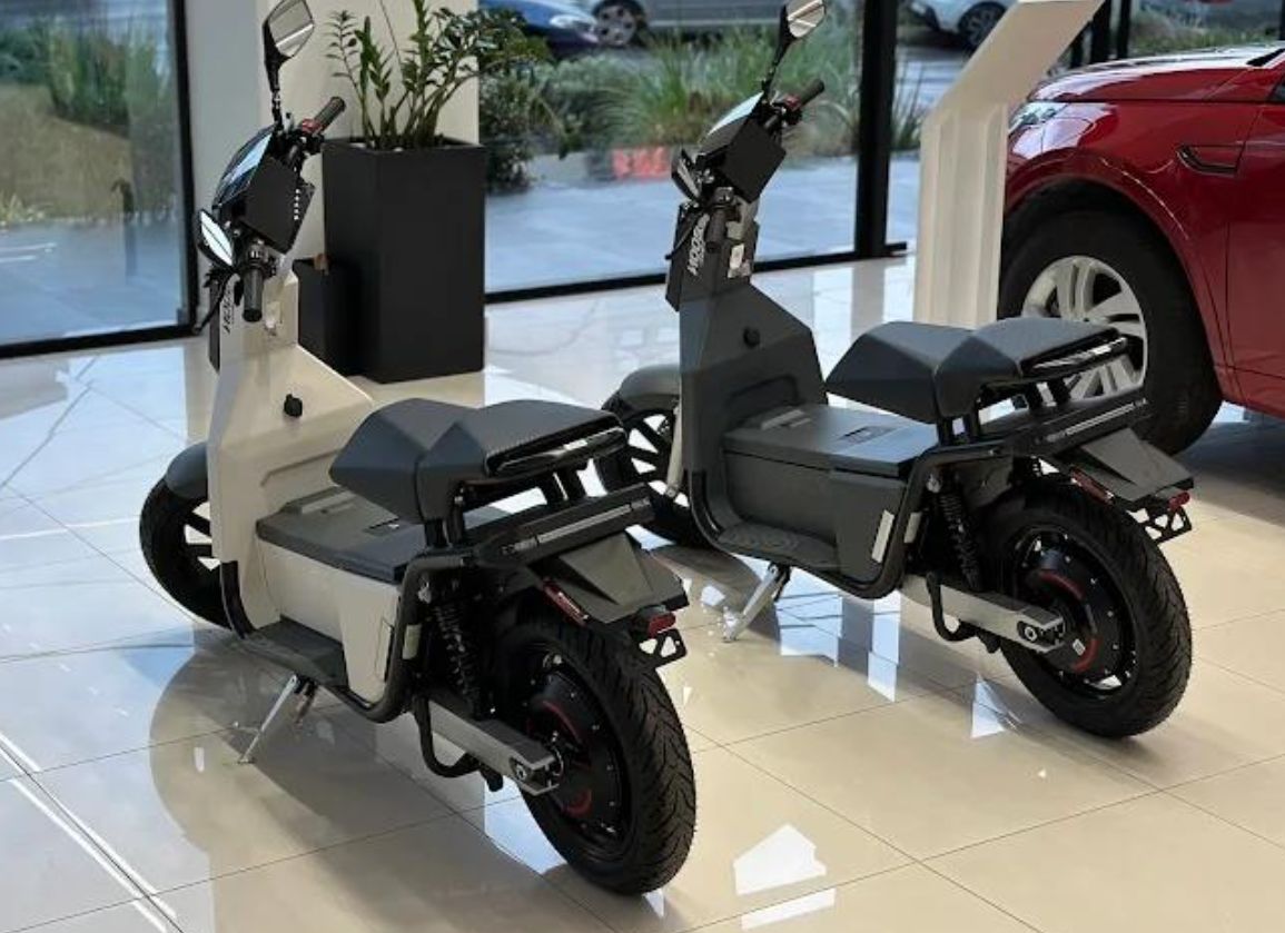 NOOS: Το ελληνικό ηλεκτρικό scooter που αλλάζει την πόλη