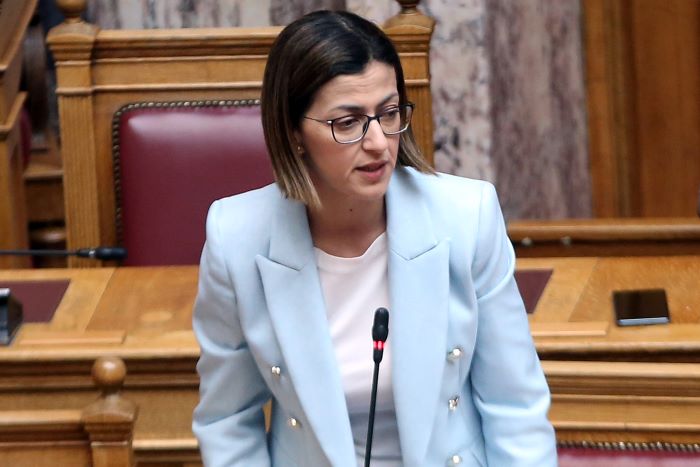 Η Ειρήνη Αγαπηδάκη ένιωσε αδιαθεσία και μεταφέρθηκε στο ιατρείο της Βουλής