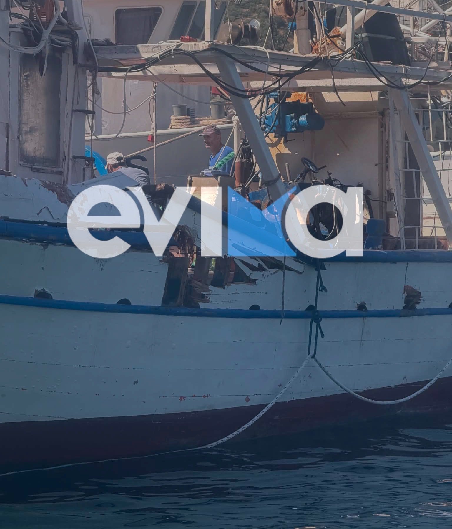 Εύβοια: Στον Αλμυροπόταμο το γρι-γρι που βυθίστηκε στα Νέα Στύρα – Σοκάρουν οι εικόνες της καταστροφής