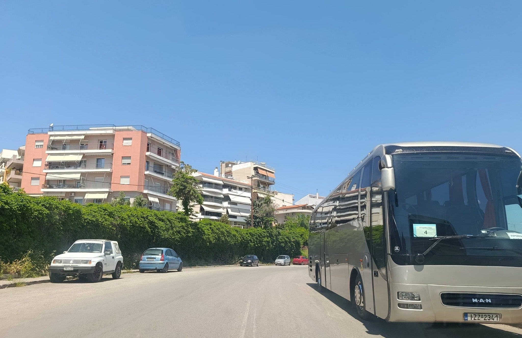 Κυκλοφοριακό χάος με λεωφορεία στην Εύβοια