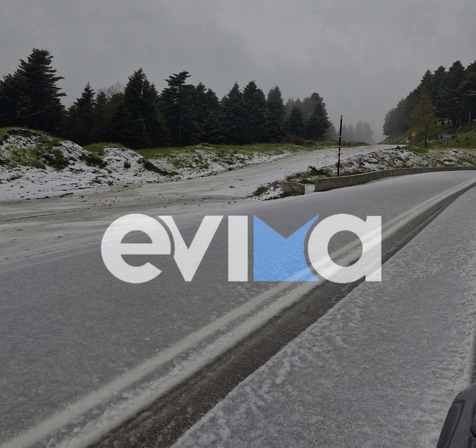 Μάιος με χιόνια: Η Εύβοια σήμερα θυμίζει Δεκέμβρη – Που το έστρωσε (pics)