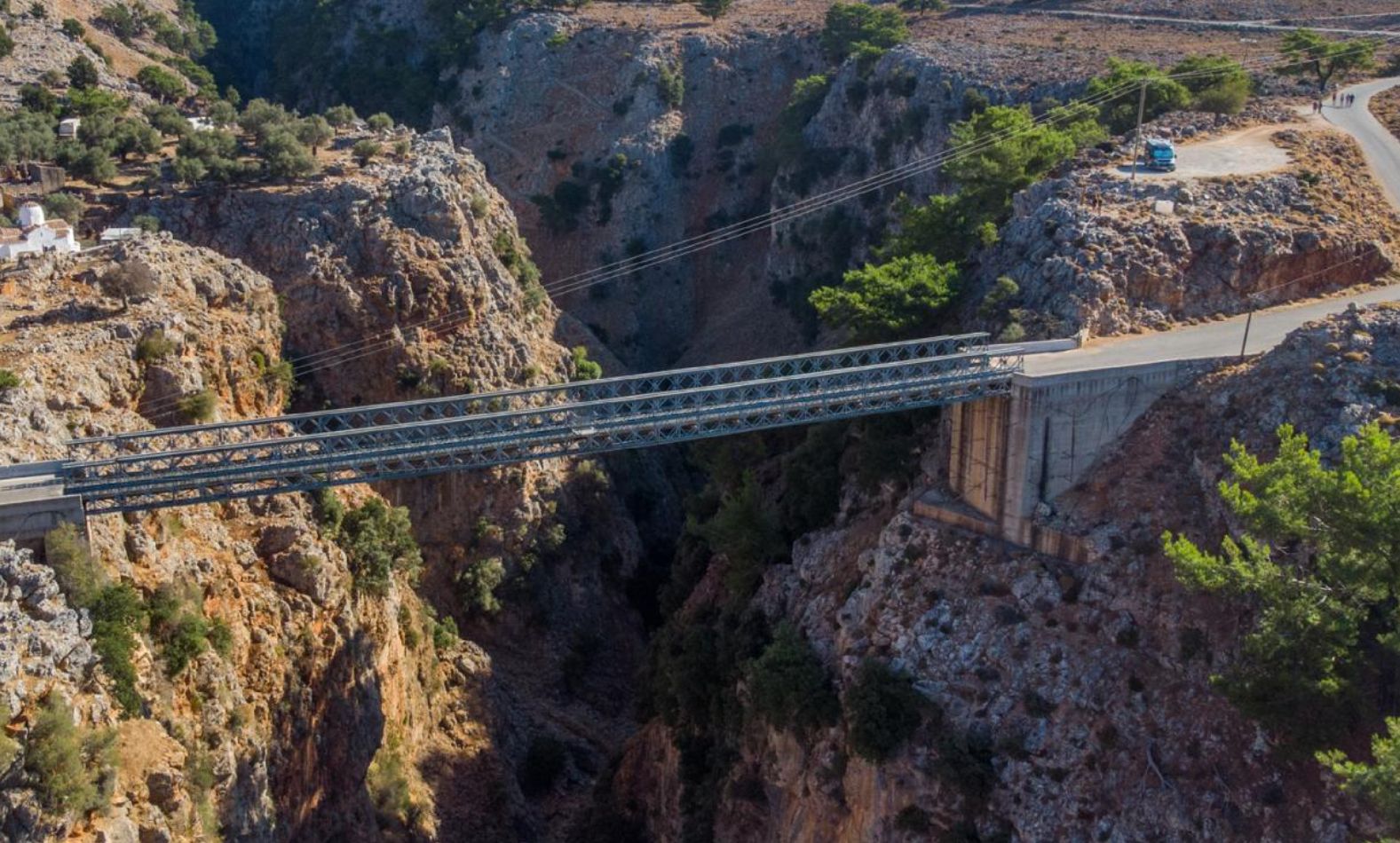 Πού βρίσκεται η υψηλότερη γέφυρα στην Ελλάδα που κόβει την ανάσα