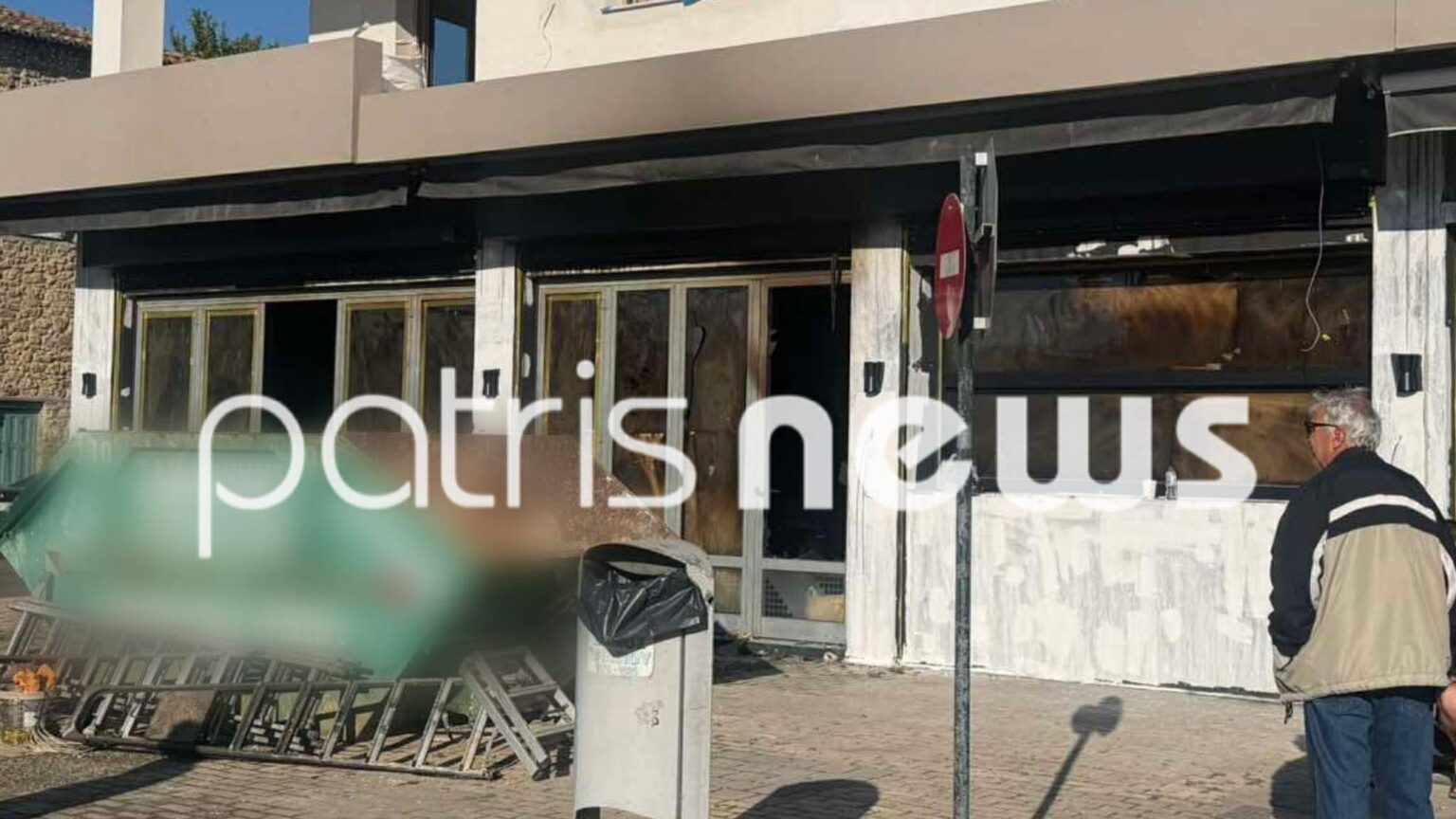Τρόμος στη Γαστούνη: Έκαψαν το μαγαζί του περιπτερά που είχε ξυλοκοπηθεί άγρια