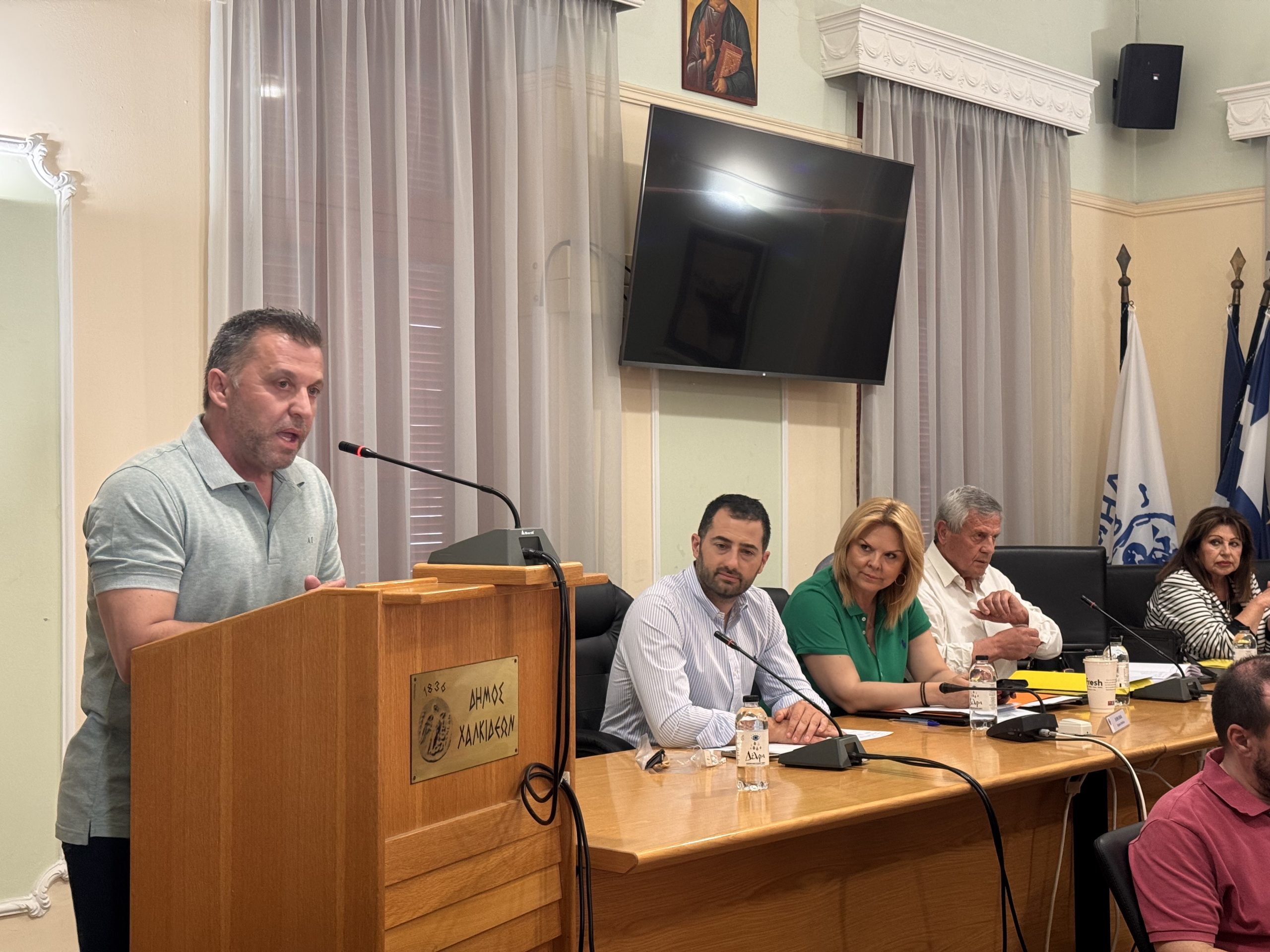 Χαλκίδα: Το Δημοτικό Συμβούλιο ψήφισε ομόφωνα τη στήριξη στους εργαζόμενους των κοινωνικών δομών