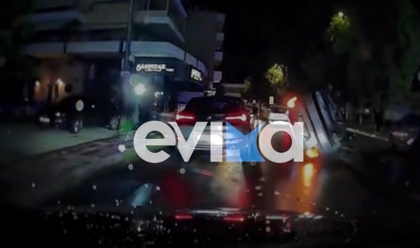 Νέο τροχαίο στην Εύβοια: Αυτοκίνητο τούμπαρε σε κεντρικό δρόμο
