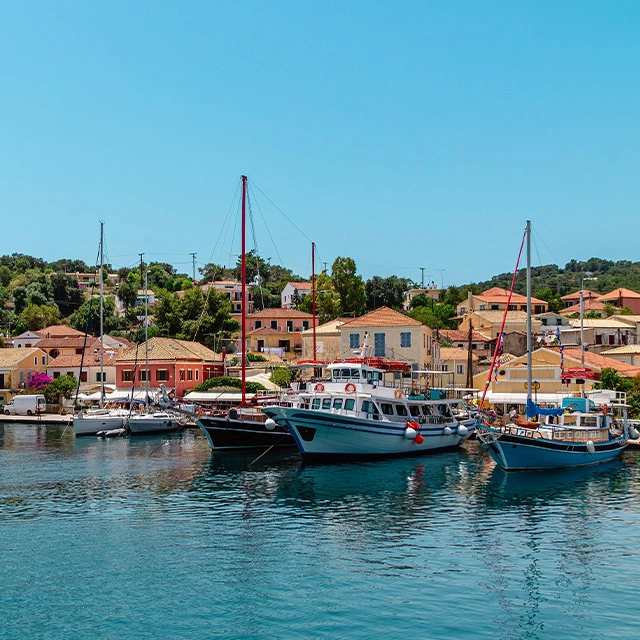 Μηχανική βλάβη σε ιπτάμενο δελφίνι που πήγαινε για Παξούς