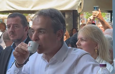 «Συγχαρητήρια, εξαιρετικός ο barista» – Το καφεδάκι του Μητσοτάκη στη Σπάρτη