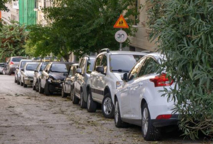 Το λάθος χιλιάδων οδηγών που χάνουν καθημερινά τις πινακίδες τους