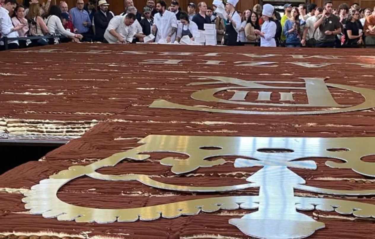 Στο ρεκόρ Γκίνες το μεγαλύτερο τιραμισού στον κόσμο
